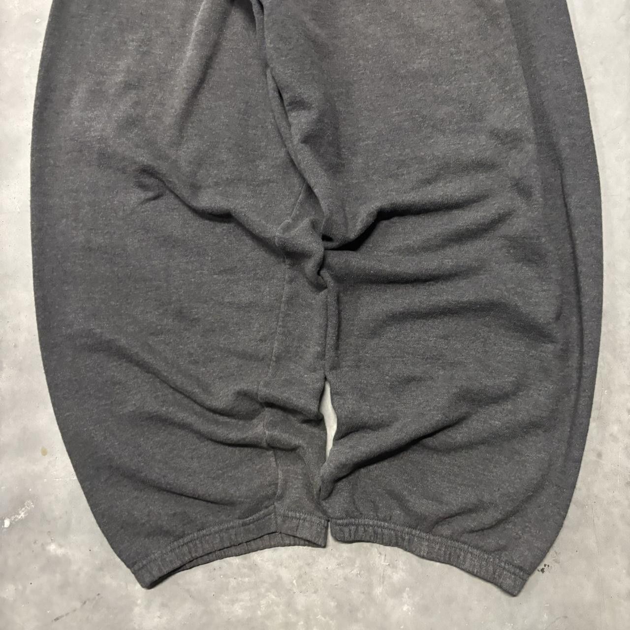 Japanese Brand × Vintage Crazy Vintage Y2K/2000s Baggy Dark Grey Skater Essential Sweatpants! Size US 32 / EU 48 - 5 Thumbnail