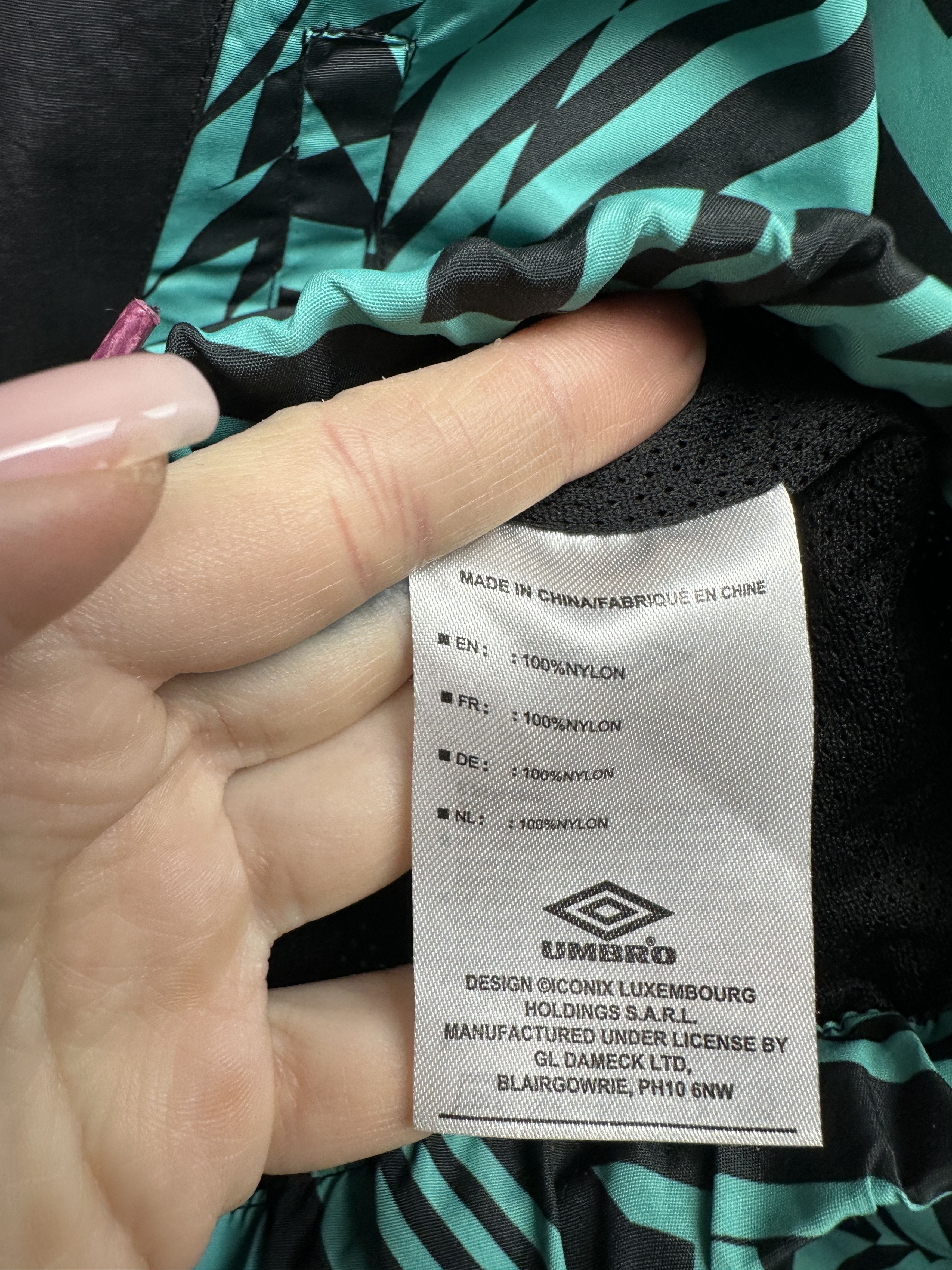 Umbro Umbro Aztec Mens Nylon Windbreaker Jacket Size US M / EU 48-50 / 2 - 5 Thumbnail