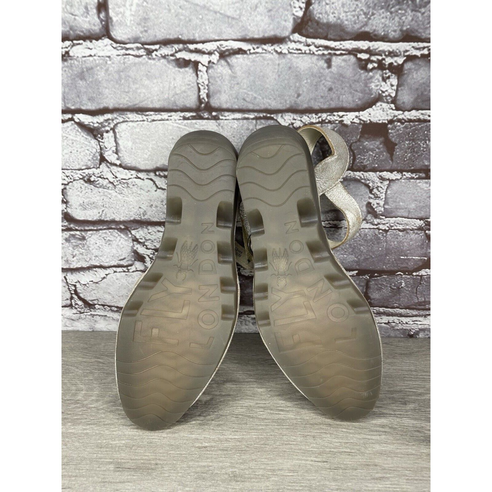 Fly London FLY London Pero Silver Metallic Crackled Peep Toe Wedge Sand Size US 9.5 / IT 39.5 - 13 Thumbnail