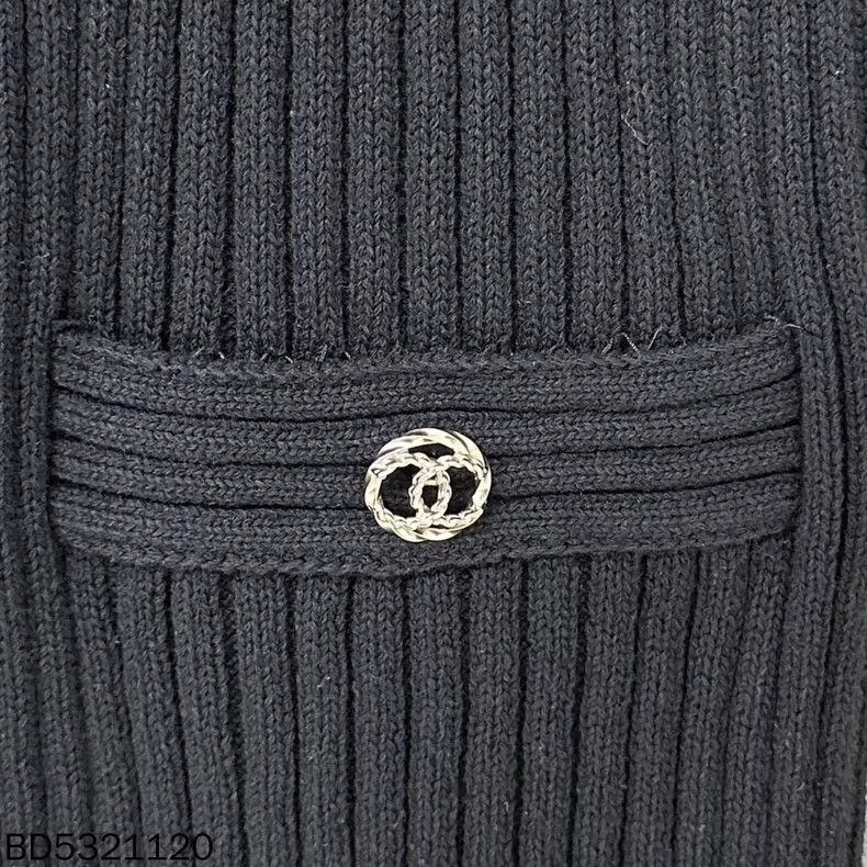 Chanel Chanel Black gold embossed double C logo knitted vest dress Size XS / US 0-2 / IT 36-38 - 7 Thumbnail