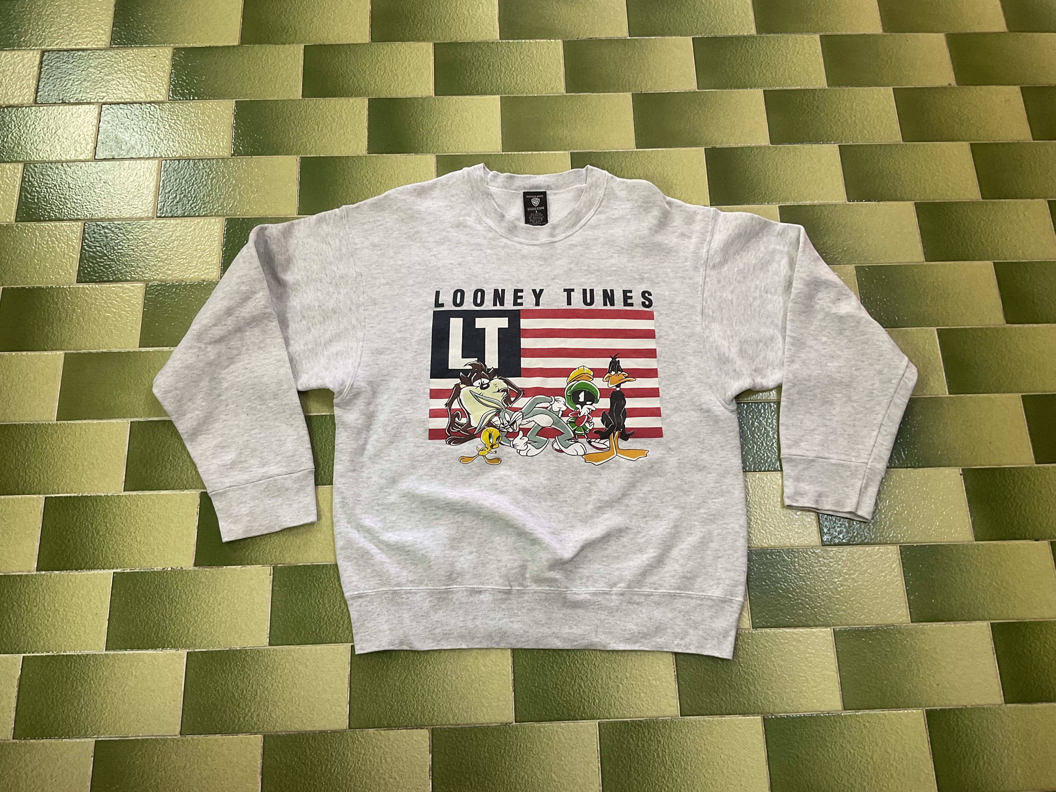 Warner Bros Vintage 1997 Warner Bros Looney Tunes Friends Sweatshirt Size US L / EU 52-54 / 3 - 1 Thumbnail