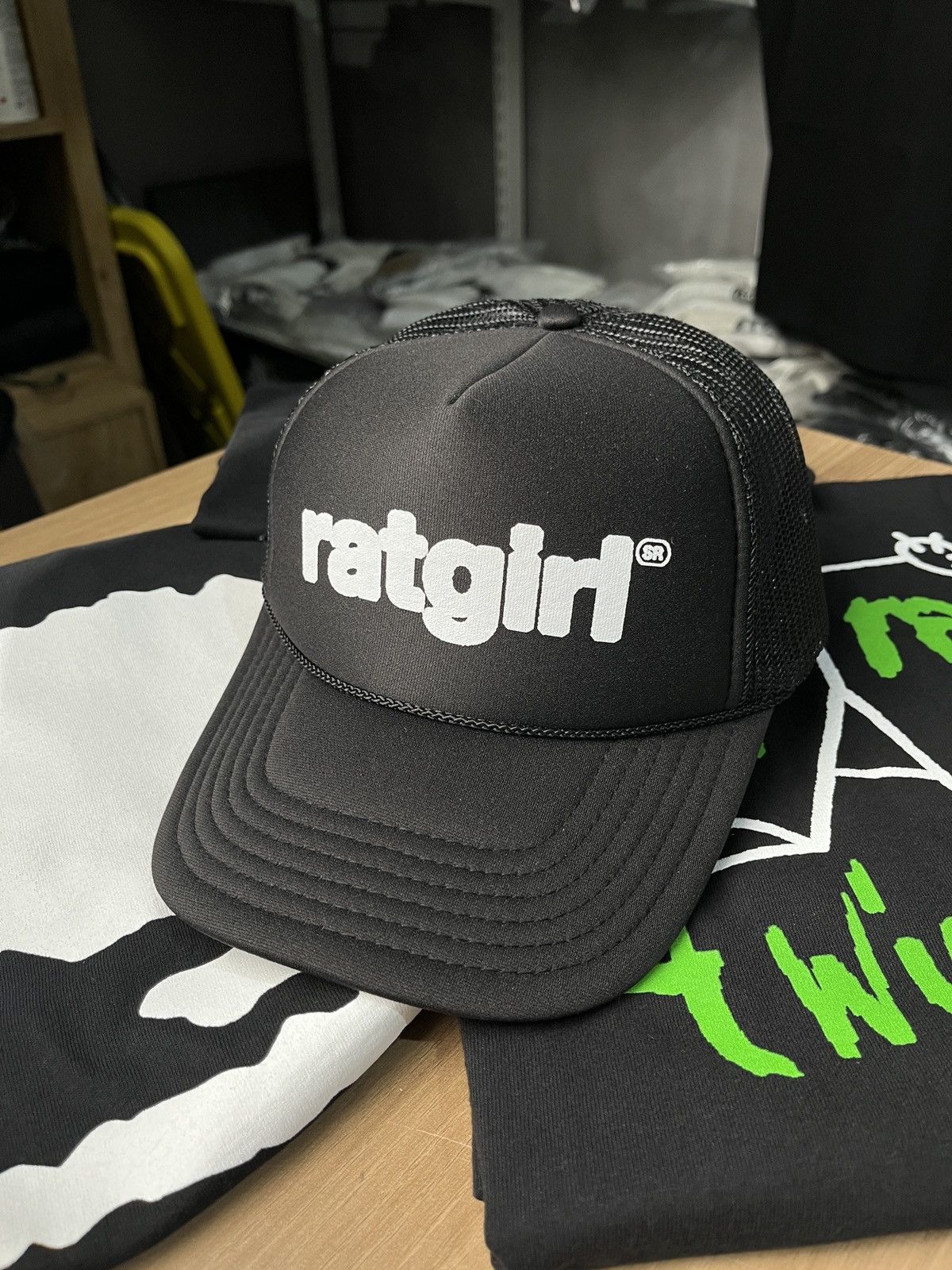 Made In Usa × Stray Rats × Streetwear STRAY RATS RATGIRL TRUCKET HAT ...
