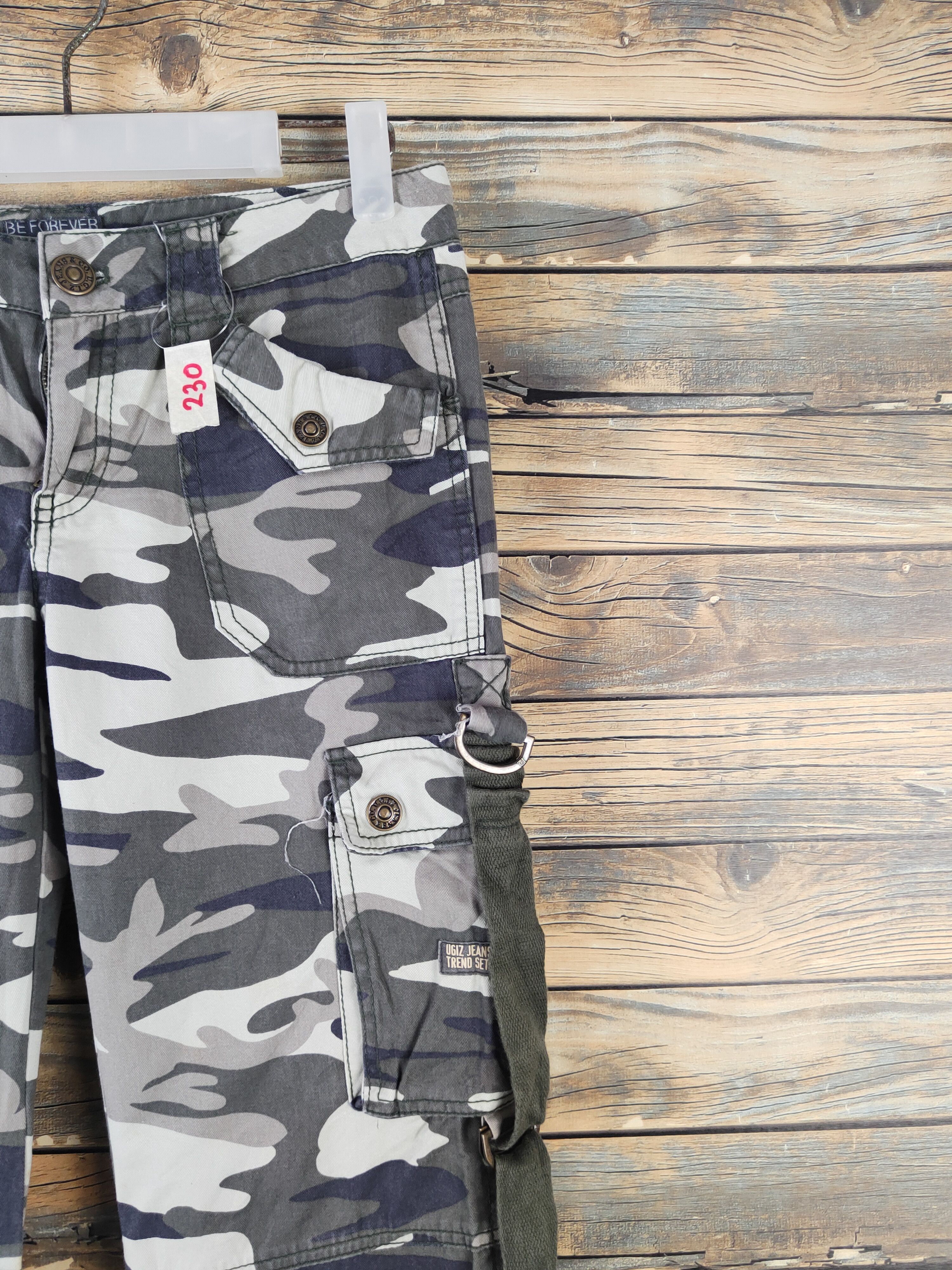 Japanese Brand DLL Ugiz Camouflage Multipocket utility Cargo Pants #230 Size 27" / US 4 / IT 40 - 6 Thumbnail