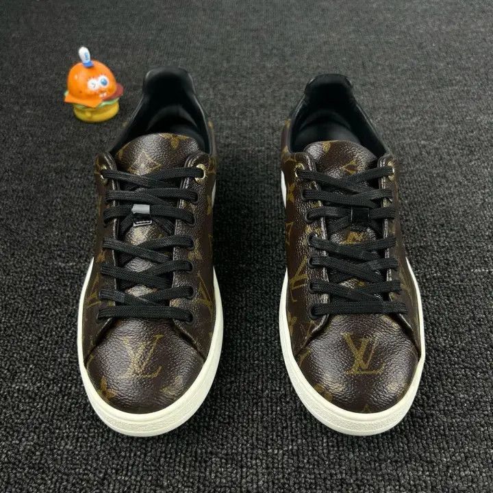 Other Louis Vuitton Frontrow Monogram Fashion Sneakers -2508 Size US 7 / IT 37 - 2 Thumbnail