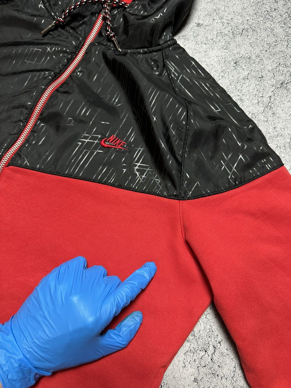 Nike Vintage Nike Red Zip Up Hoodie Size US L / EU 52-54 / 3 - 12 Thumbnail