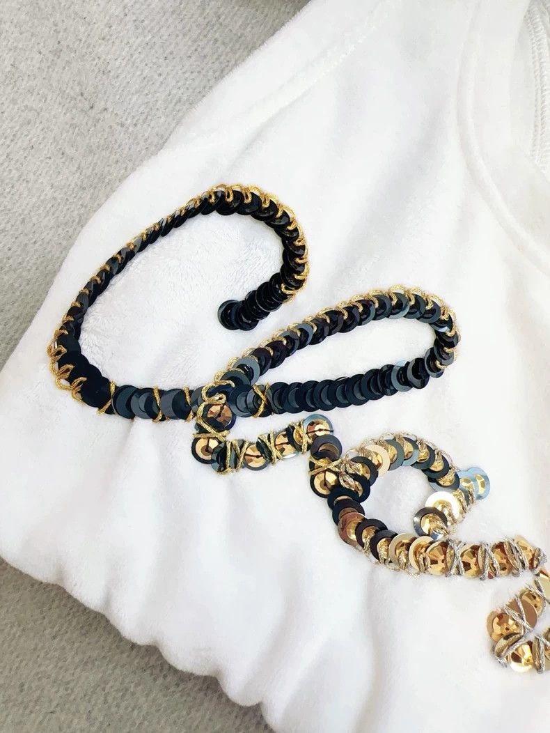 Chanel Chanel 22s White Sequin Logo Crop Tank Size S / US 4 / IT 40 - 3 Thumbnail