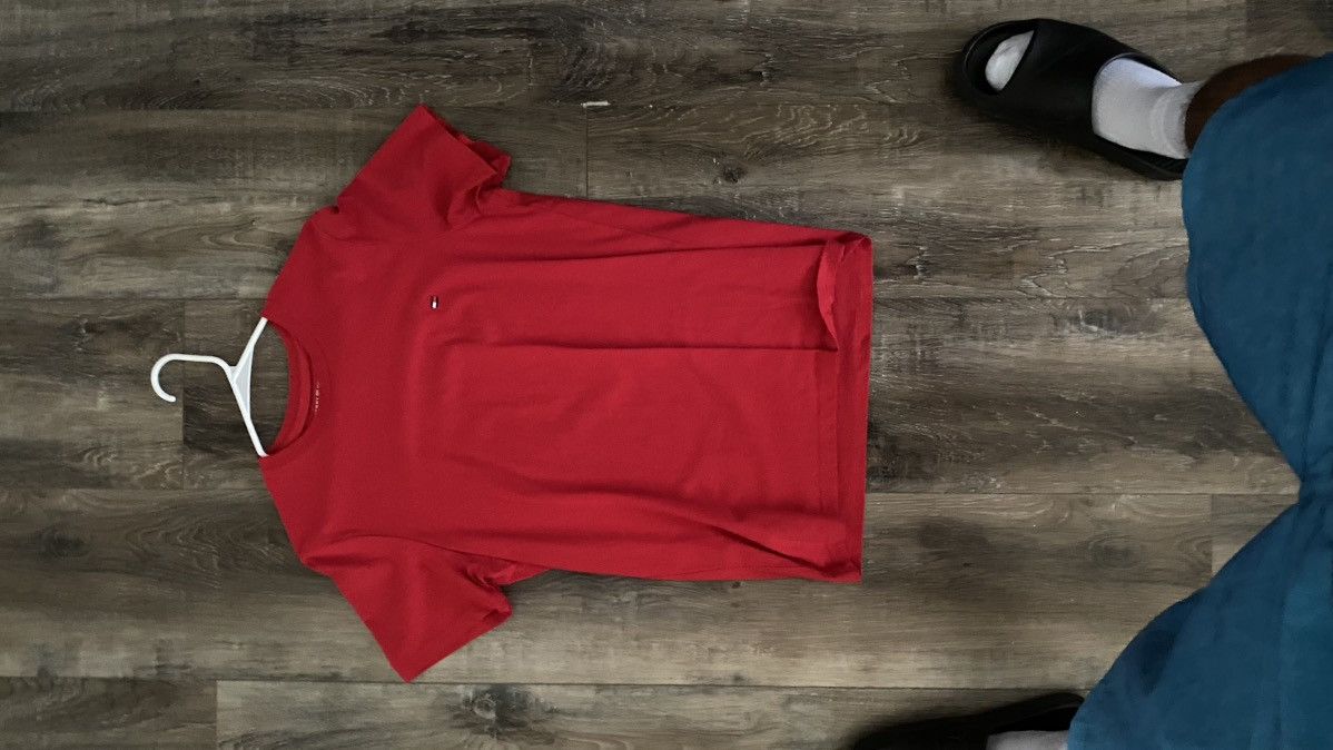 Tommy Hilfiger Plain Red Tommy Hilfiger Tee Size US S / EU 44-46 / 1 - 3 Thumbnail