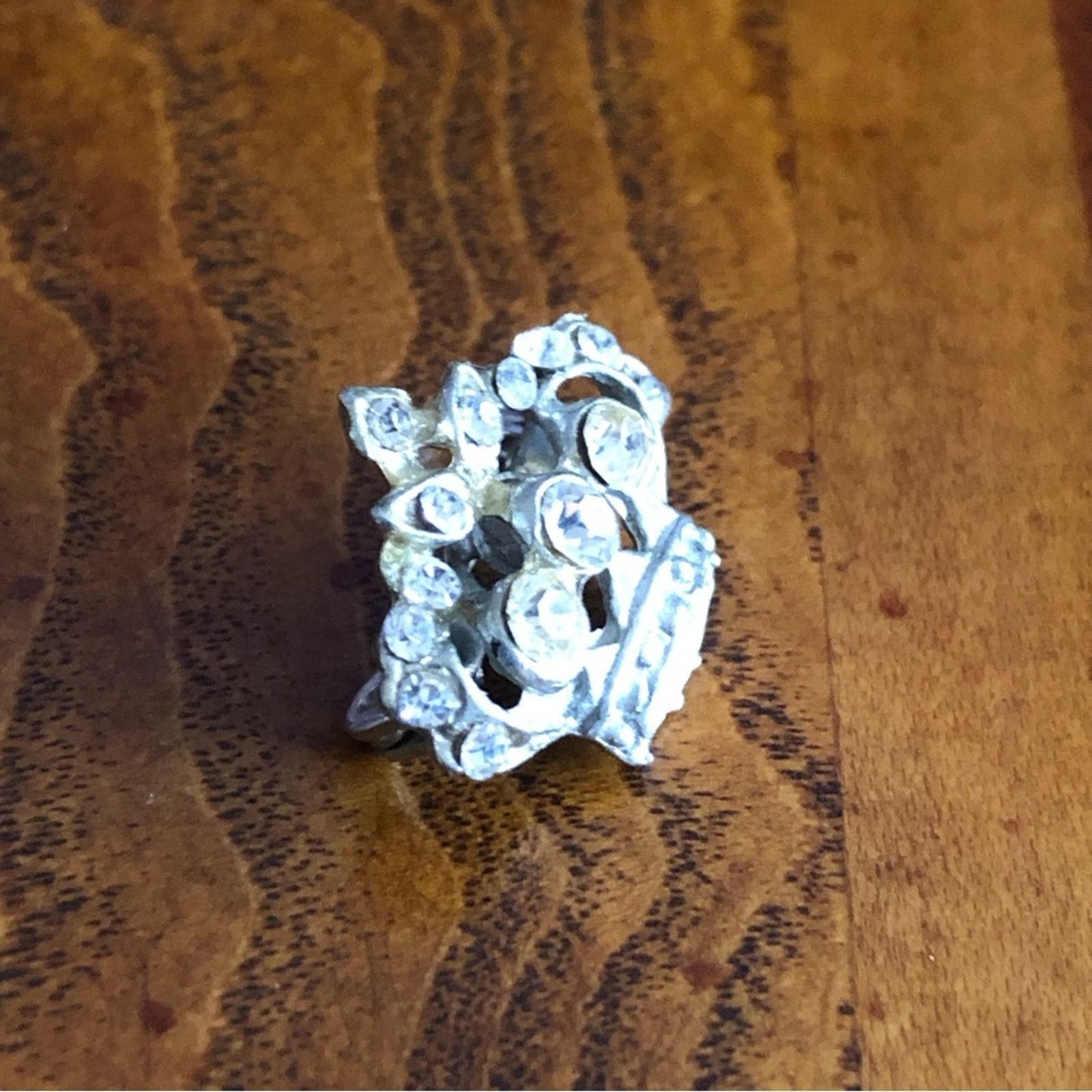 Vintage Vintage crown clear rhinestone silver metal mini pin brooch Size ONE SIZE - 3 Thumbnail