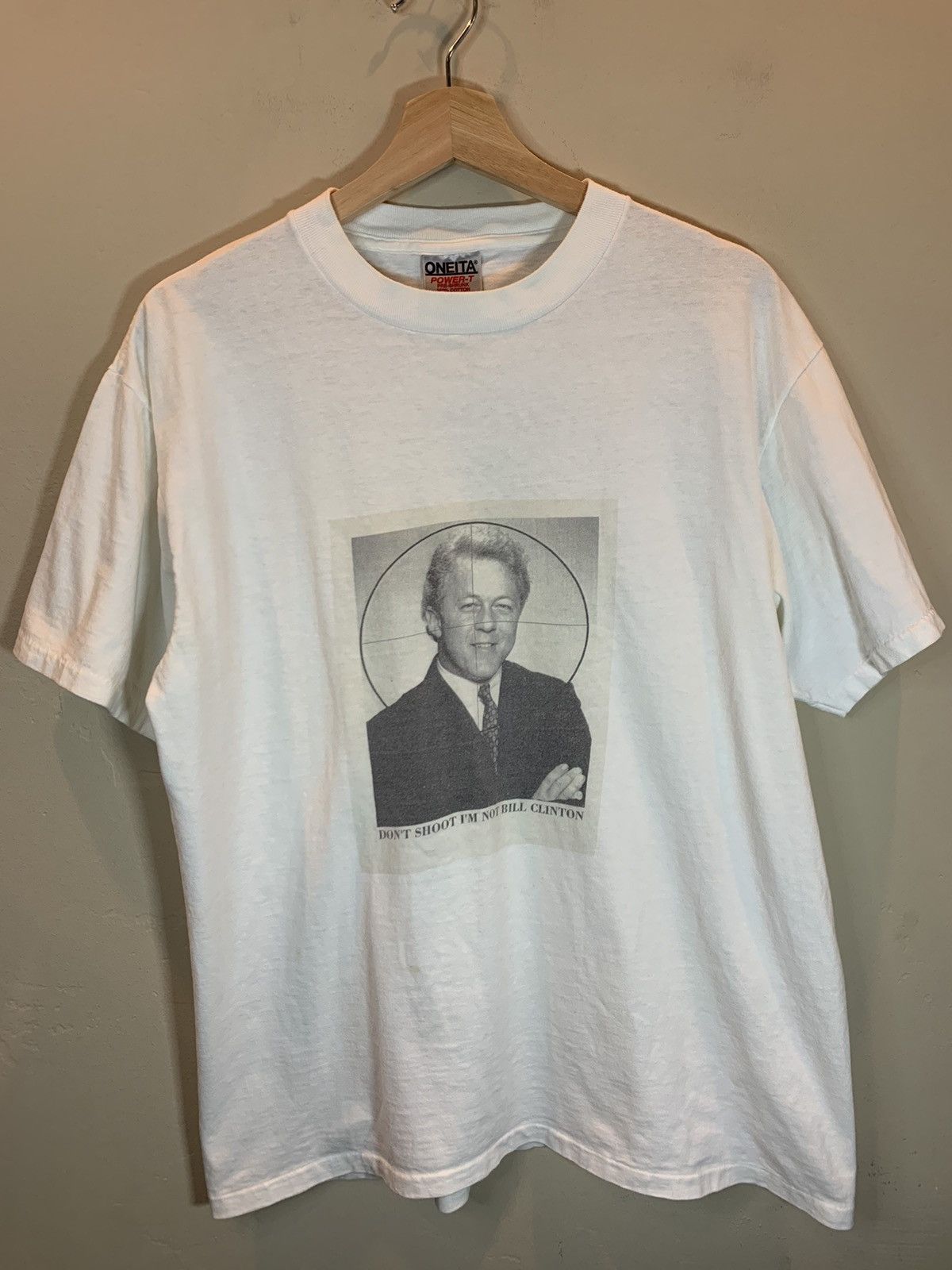 Vintage *RARE* Vintage 90’s Don’t Shoot I’m Not Bill Clinton T-Shirt Size US L / EU 52-54 / 3 - 1 Thumbnail
