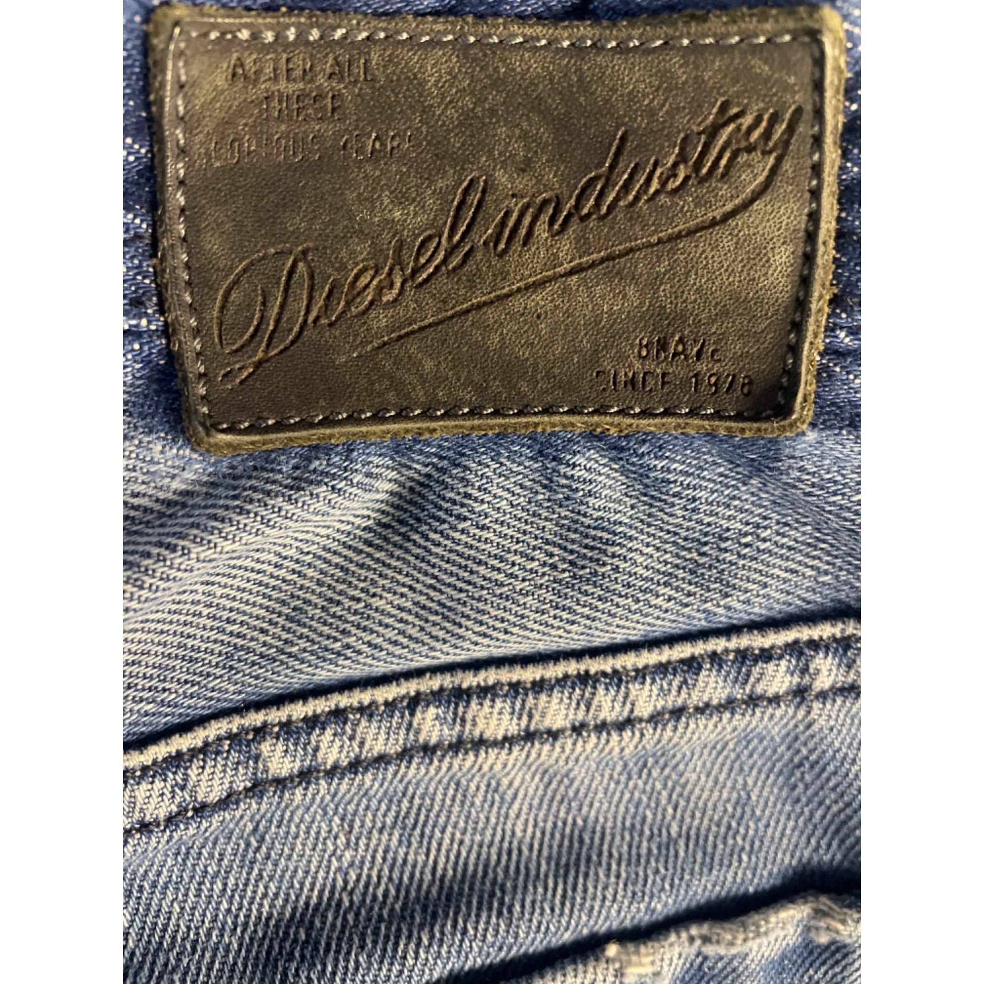 Diesel Diesel Industry Men's Blue Jean Made in Italy Relaxed Fit Size US 36 / EU 52 - 5 Thumbnail