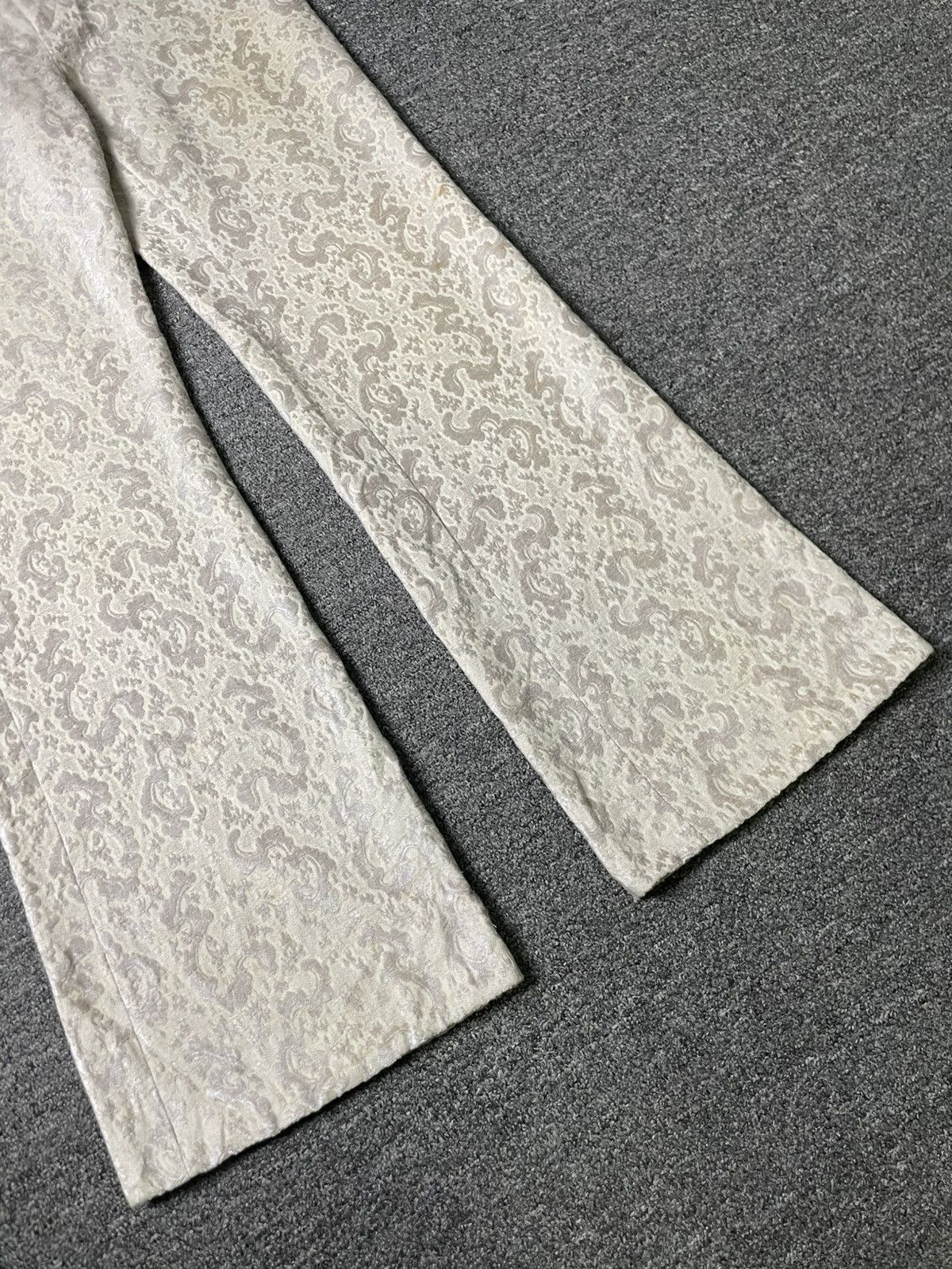 Designer × Gucci Vintage GUCCI Embossed Wide Leg Pants (61) Size 27" / US 4 / IT 40 - 4 Thumbnail