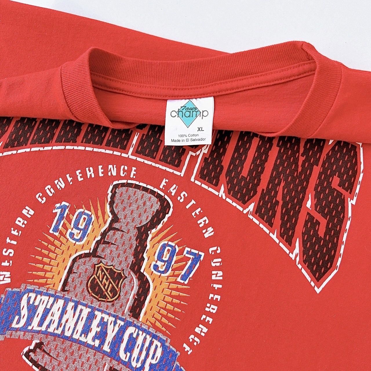 Vintage 90s Detroit Red Wings NHL t-shirt/ XL Size US XL / EU 56 / 4 - 8 Thumbnail