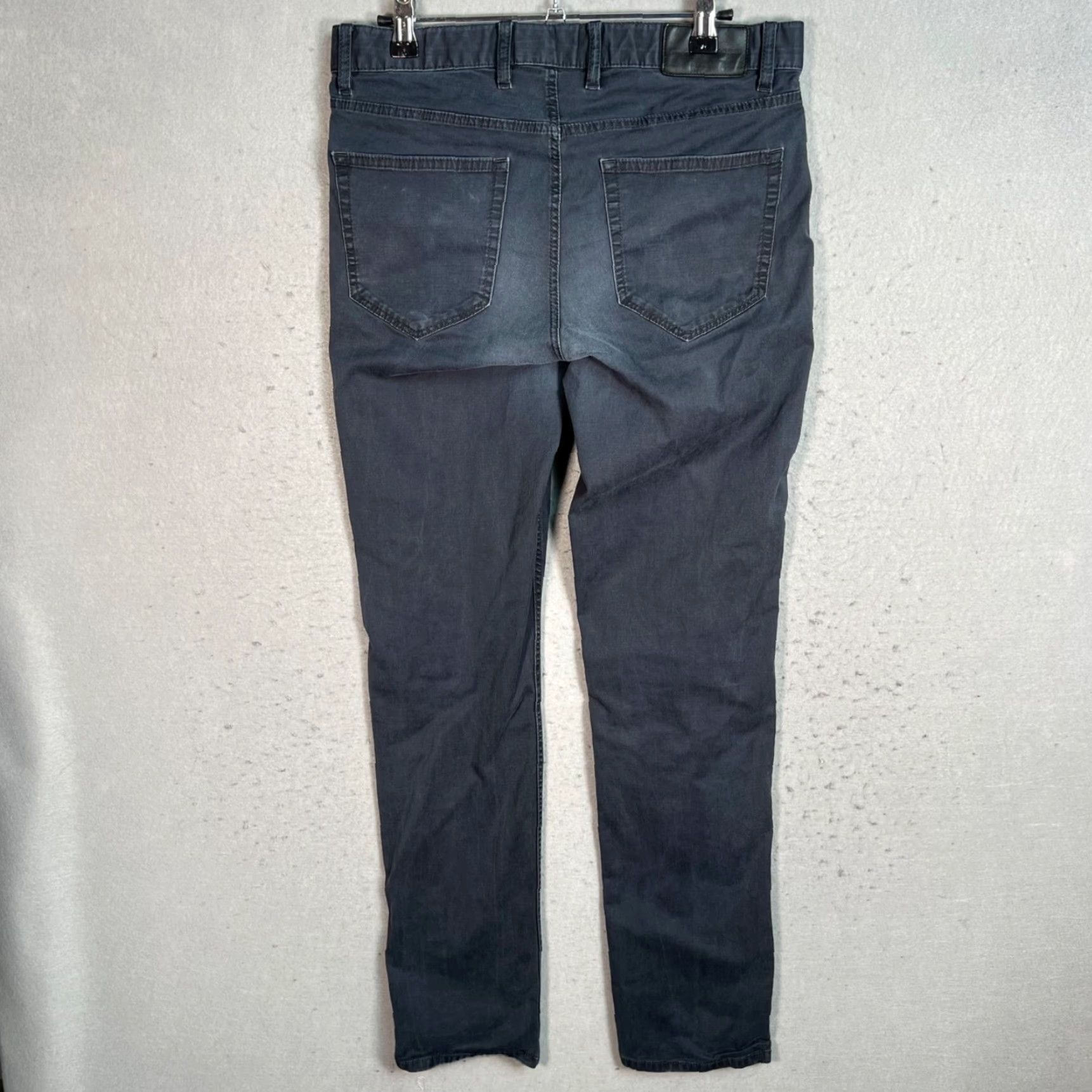 Michael Kors VINTAGE Michael Kors Mens Parker Fit Jeans Tapered Leg Size 29 Waist 29 Inseam 31 Grey Cotton Blend Size US 29 - 2 Thumbnail