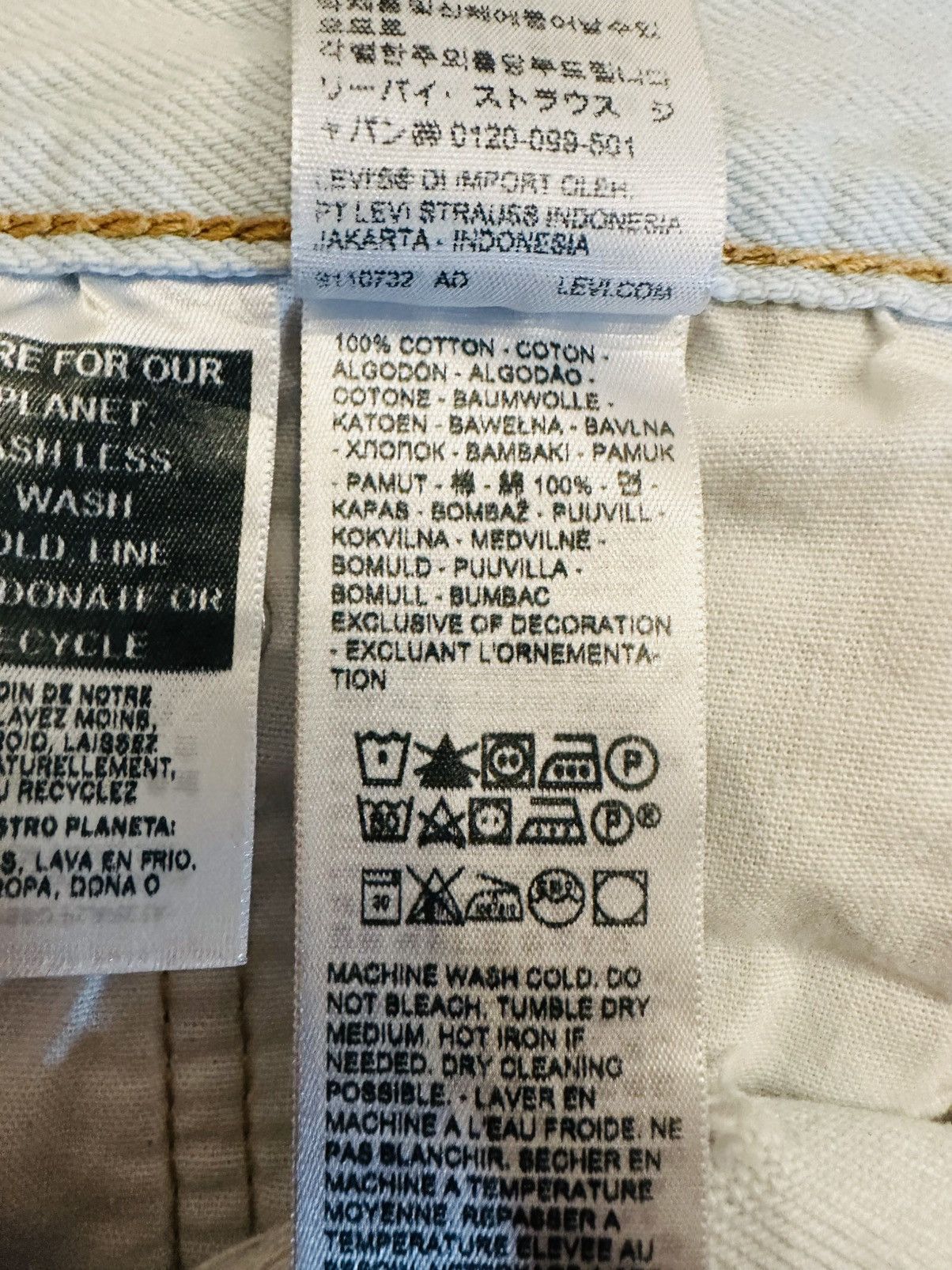 Levi's Levi’s 501 Distressed Women’s Light Wash Button Fly-Size 26 Size 26" / US 2 / IT 38 - 8 Thumbnail