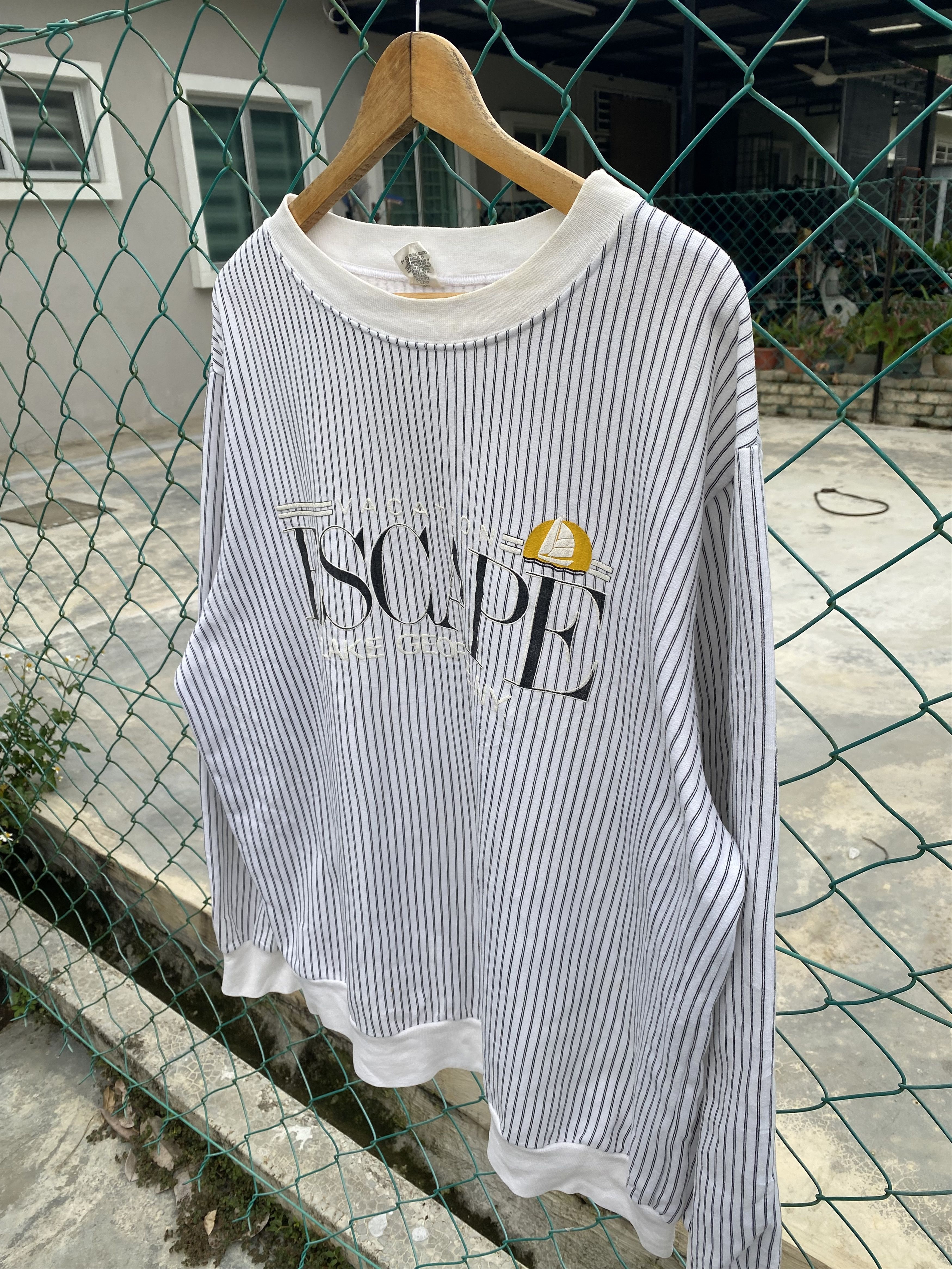 Vintage Vintage 90’s Vacation Escape Lake George NY. Size US L / EU 52-54 / 3 - 4 Thumbnail