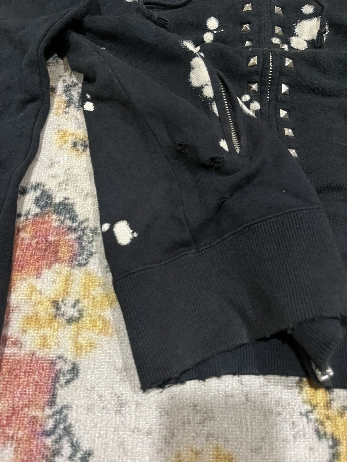 Hysteric Glamour World wide love! Distressed studded Hoodie Size US S / EU 44-46 / 1 - 6 Thumbnail