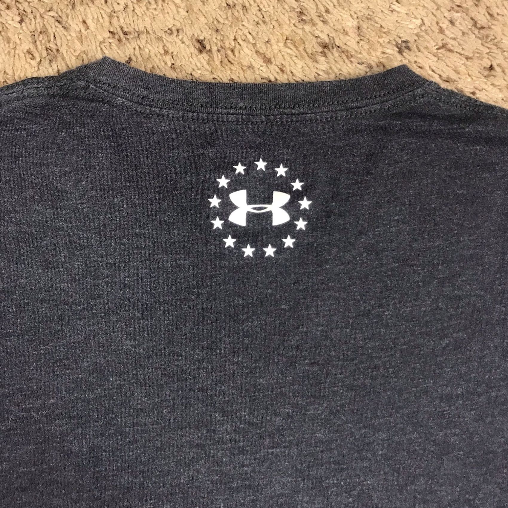 Under Armour Under Armour Heat Gear American Flag T Shirt Men's Medium Gray Activewear Loose Fit Size US M / EU 48-50 / 2 - 6 Thumbnail
