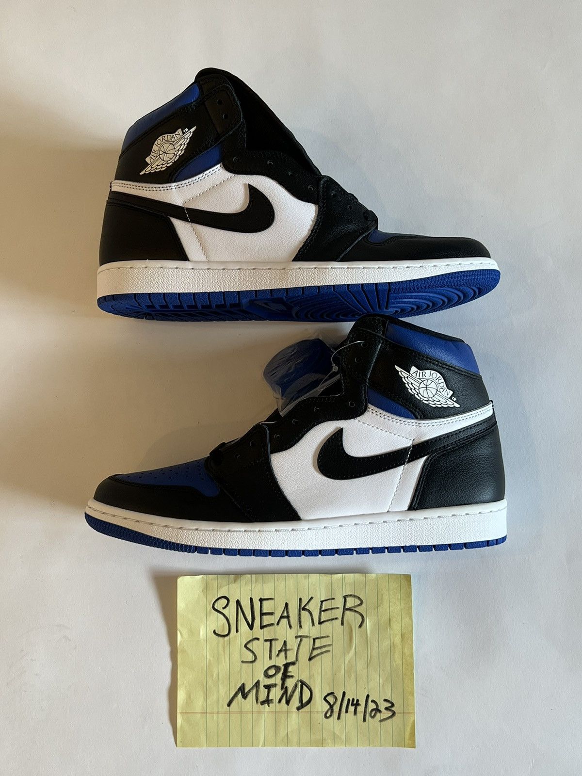 Jordan Brand × Nike BRAND NEW AIR JORDAN 1 RETRO HIGH OG “ROYAL TOE” SIZE: 11 Size US 11 / EU 44 - 2 Thumbnail