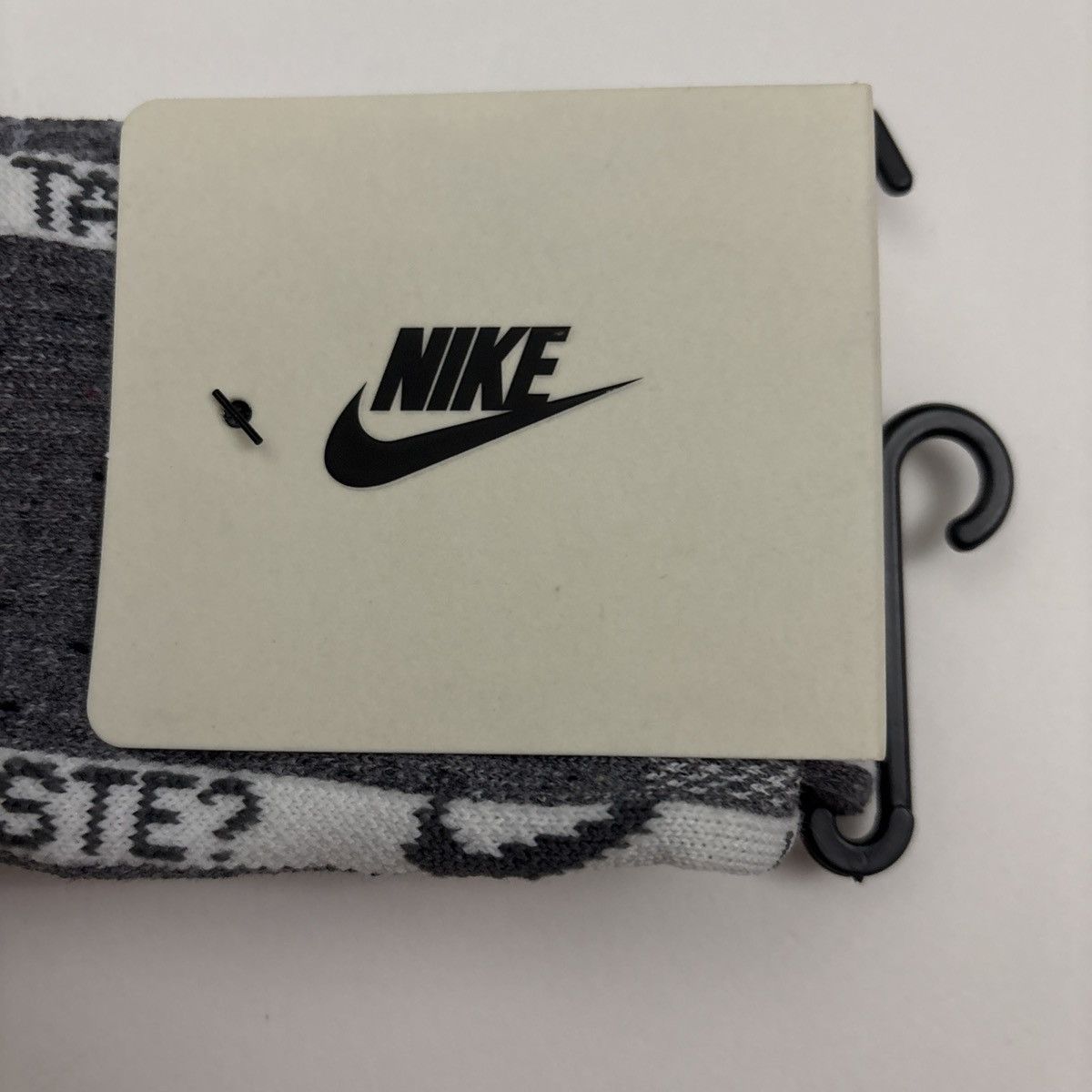 Nike Nike x OFF-WHITE Crew socks ‘SPACEHIPPIE’ CN5786-020 Size ONE SIZE - 4 Thumbnail