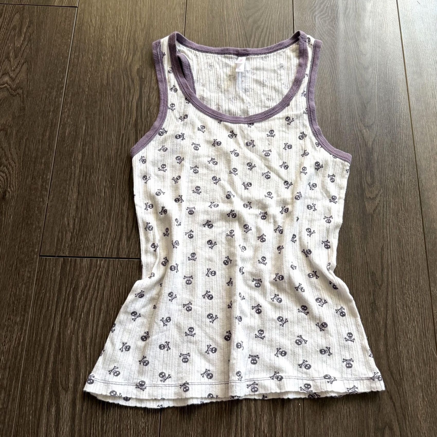 Vintage VINTAGE Y2K Tank Top Skull Crossbones Womens S White Purple Rib Knit Punk Emo Size S / US 4 / IT 40 - 3 Thumbnail