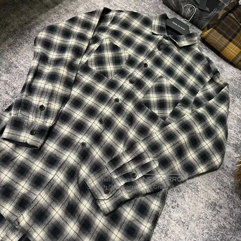 Fear of God 3rd Black and White Back Pull.