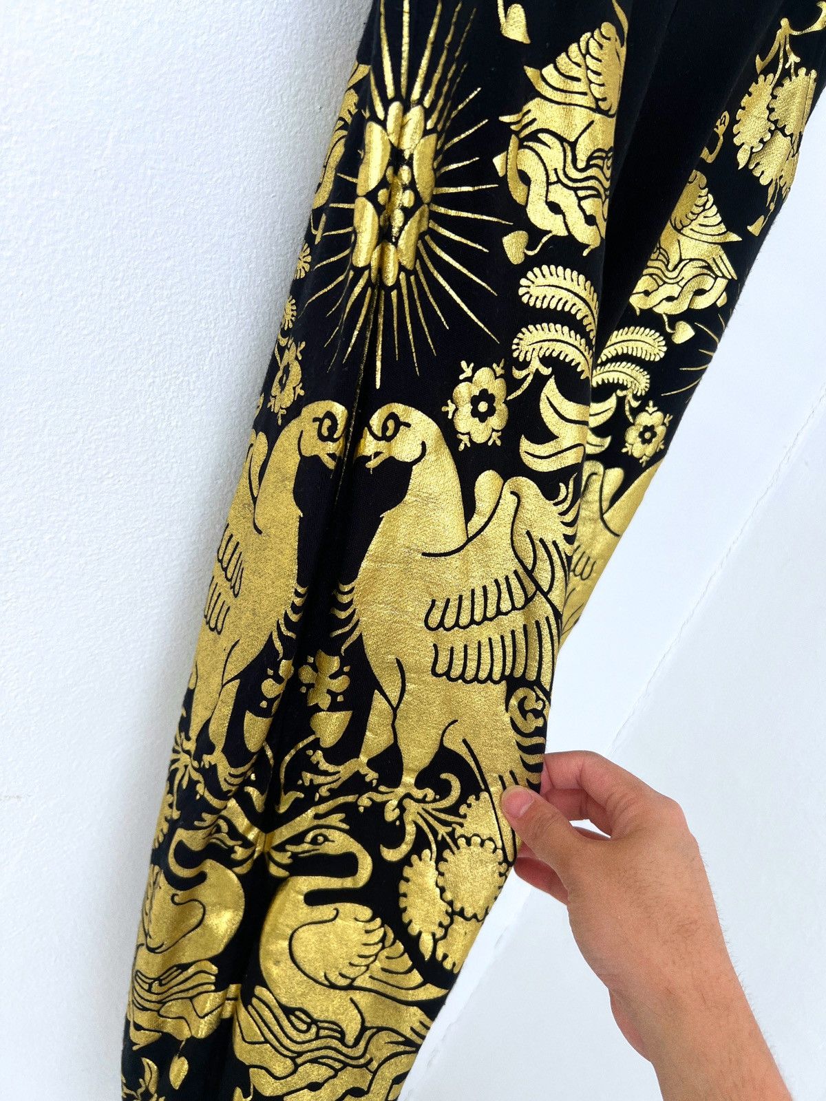 KTZ K.T.Z kokon to zai phoenix gold jogger pants Size US 30 / EU 46 - 4 Thumbnail