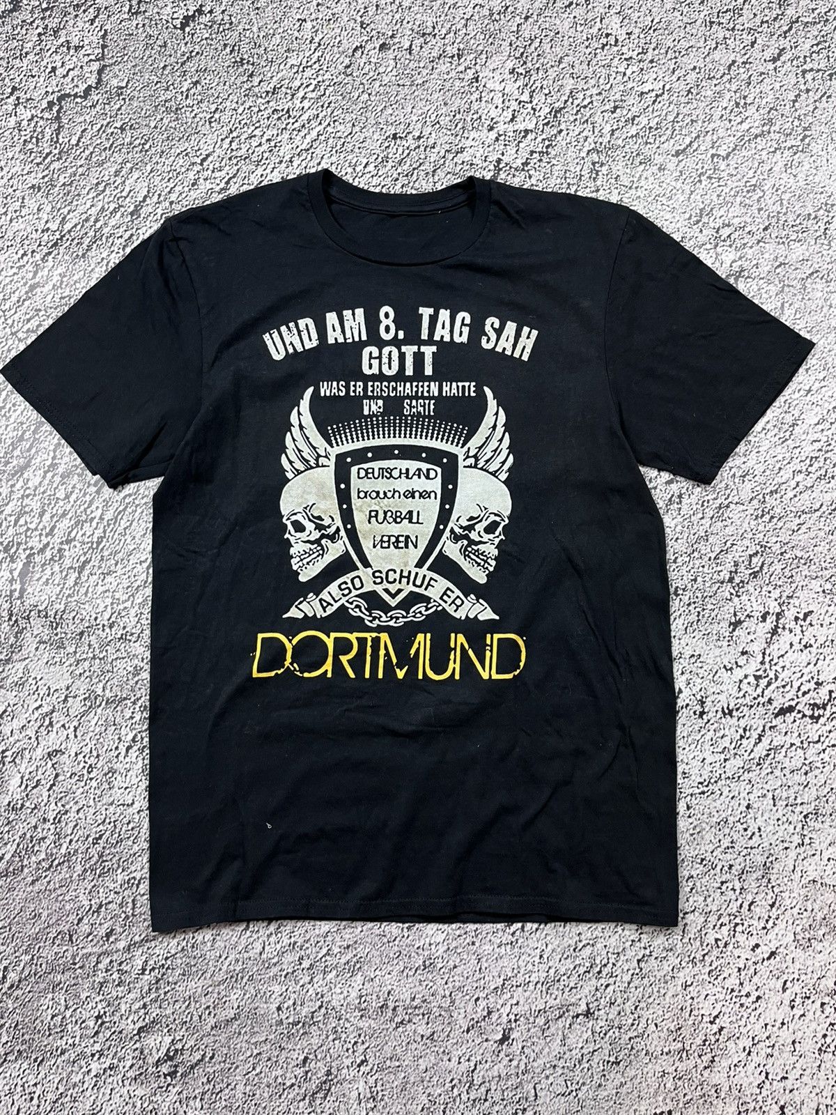 Vintage Vintage Y2K Borussia Dortmund Derbу Fan Tee size M Size US M / EU 48-50 / 2 - 1 Thumbnail