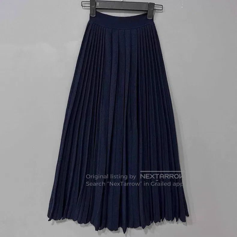 Loro Piana Loro Piana Navy Blue Cashmere Pleated Skirt Size 25" / US 0 / IT 36 - 3 Thumbnail