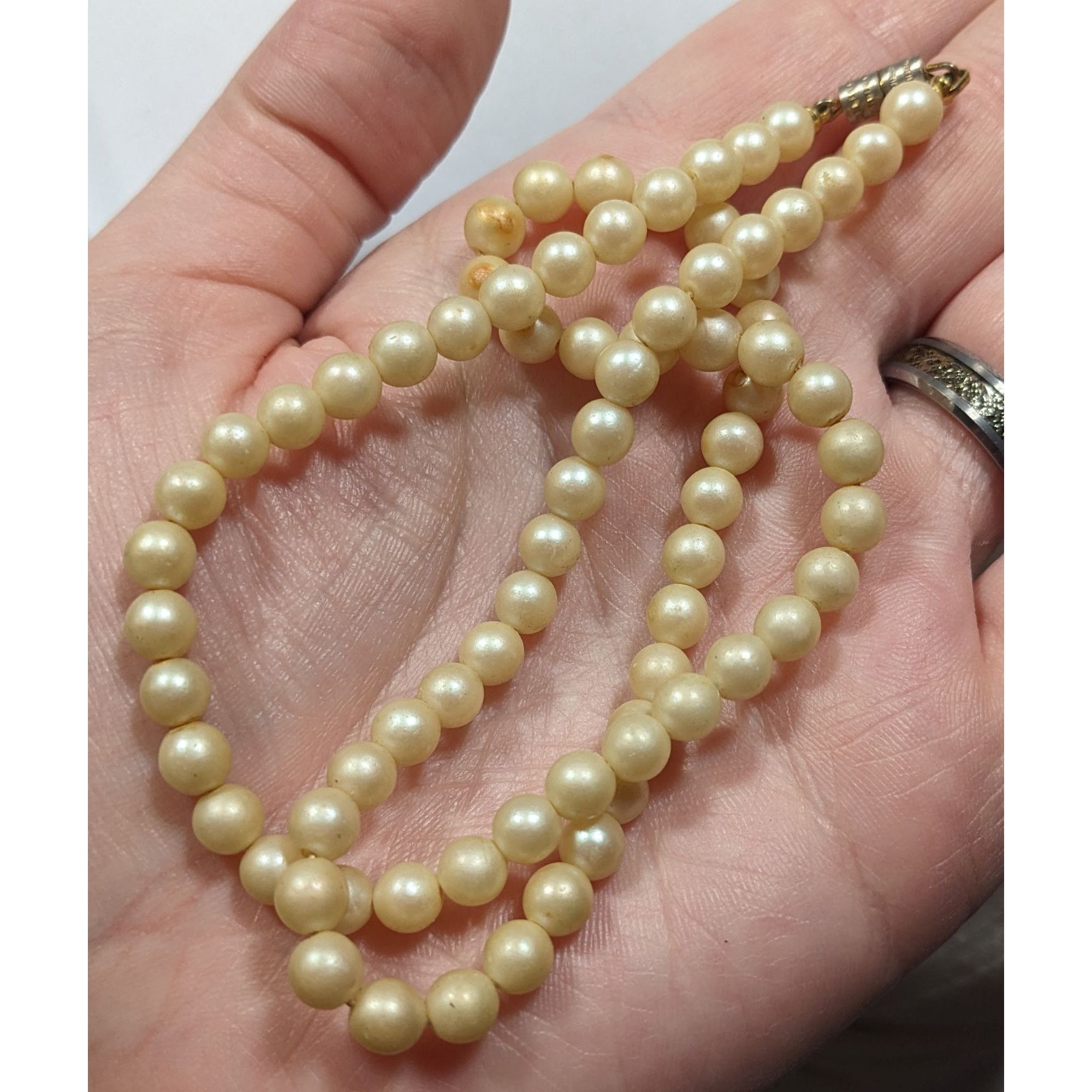 Other Vintage Faux Shimmer Pearl Beaded Necklace Size ONE SIZE - 4 Thumbnail