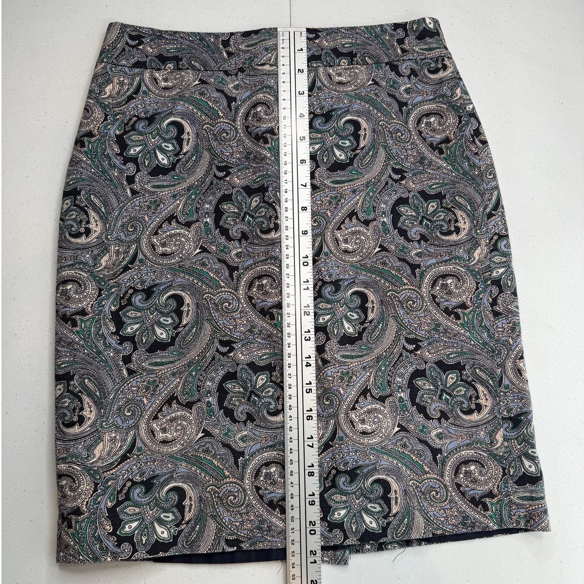 Ann Taylor Ann Taylor Womens Pencil Skirt Paisley Pattern Back Slit Size 27" / US 4 / IT 40 - 7 Thumbnail
