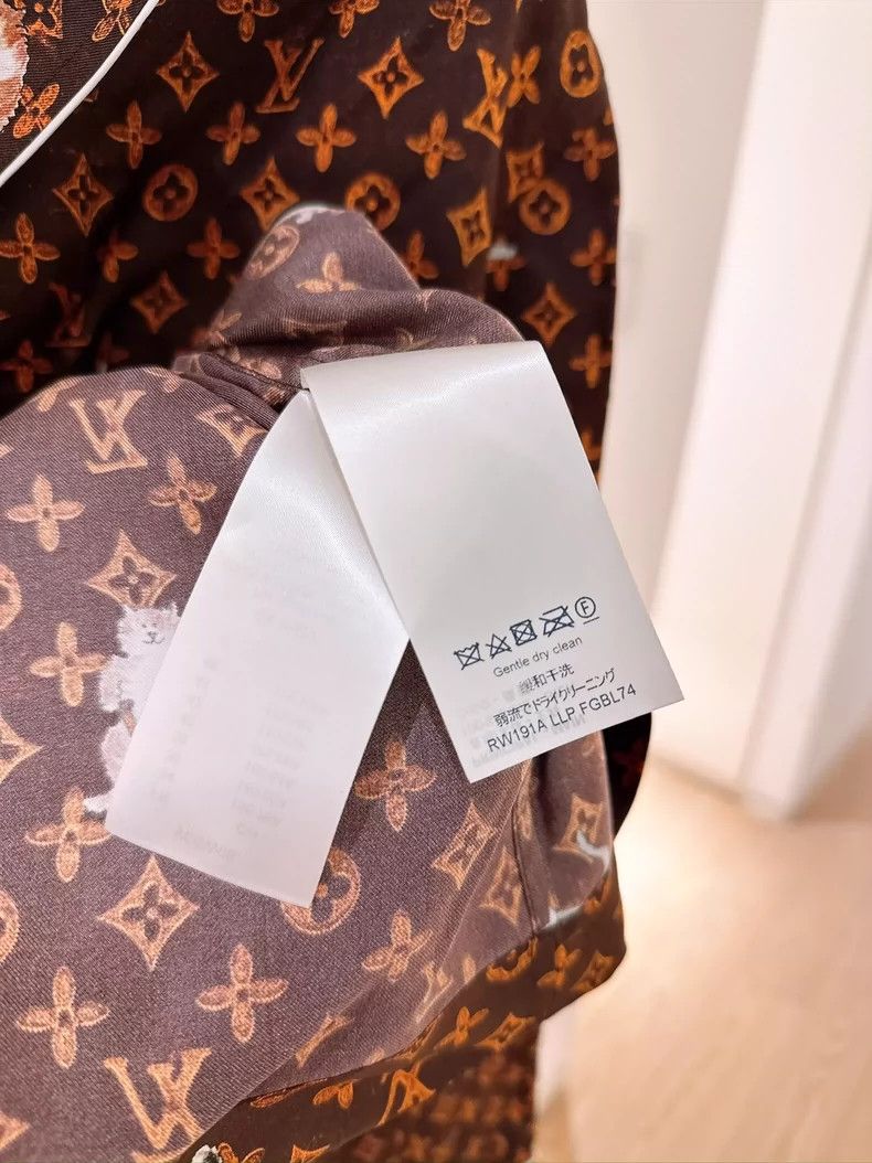 Louis Vuitton Louis Vuitton size 34 Cat shirt full of logo shirt 2503-Ne Size US M / EU 48-50 / 2 - 8 Thumbnail