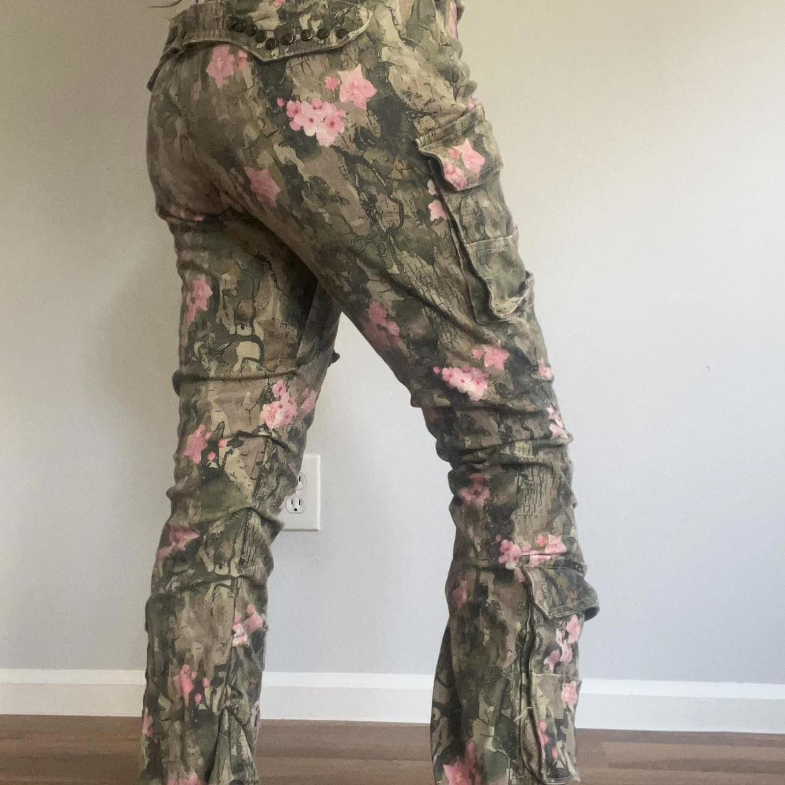 Other Khaki and pink camo cargo pants cherry blossom flower print Size 32" / US 10 / IT 46 - 2 Thumbnail