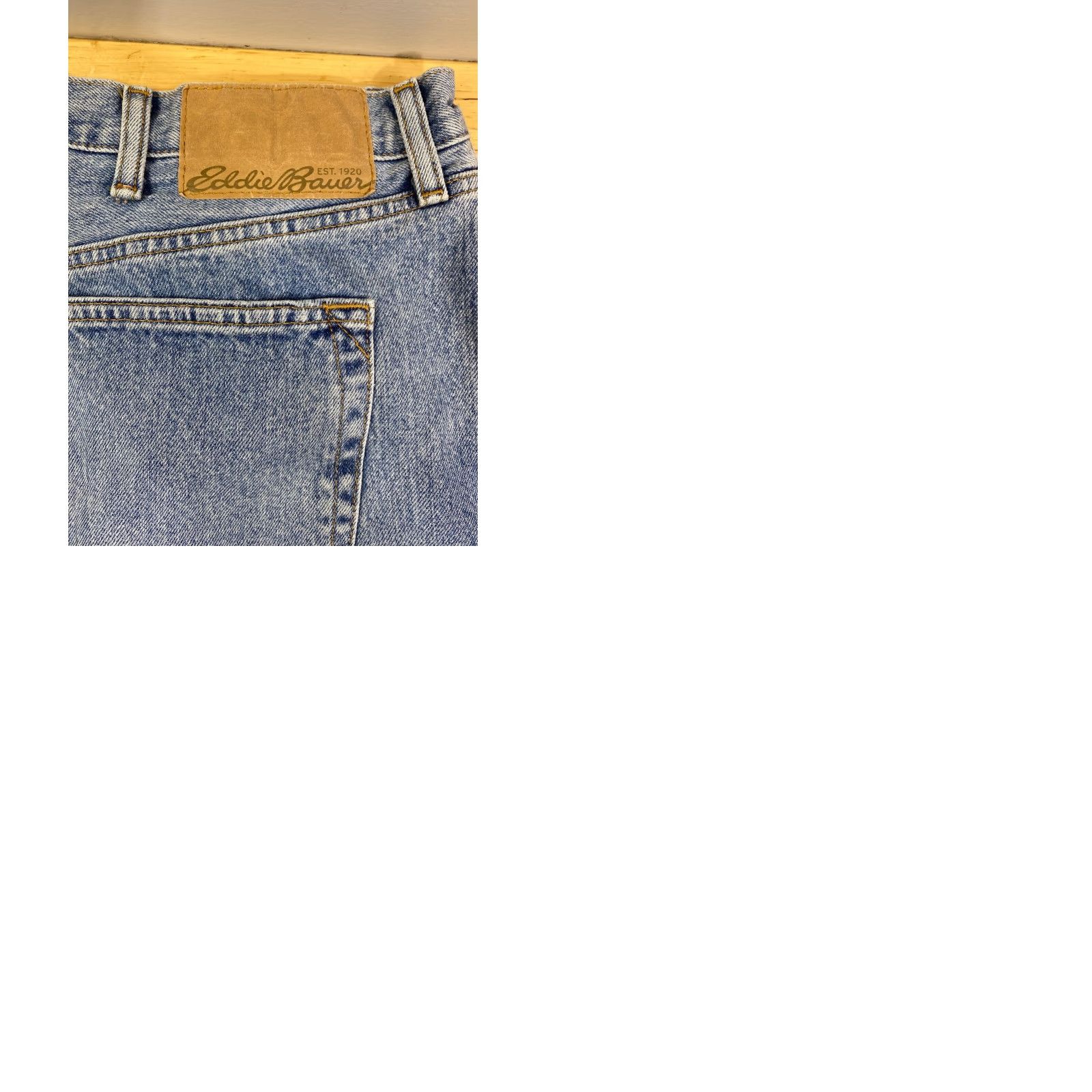 Eddie Bauer VINTAGE Eddie Bauer Denim Jeans Mens 44x34 Blue Light Wash Straight Regular 31in 10819 Size US 44 / EU 60 - 9 Thumbnail