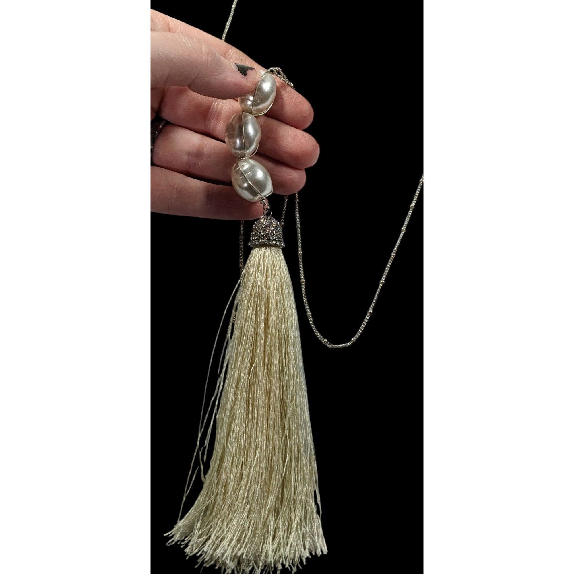 Other Chunky Glam Faux Pearl Rhinestone Tassel Necklace Size ONE SIZE - 4 Thumbnail