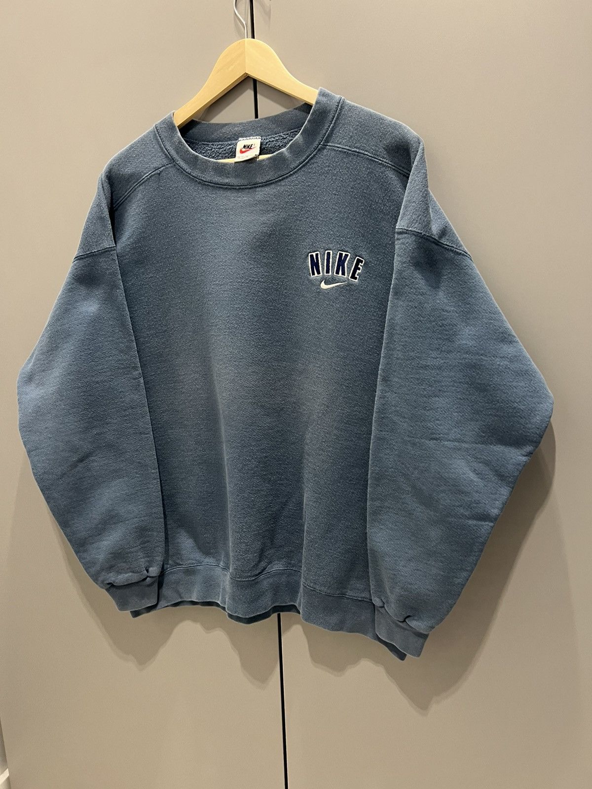 Nike Vintage 90s Nike Sweatshirt Y2K Hype Rare Size XL Size US XL / EU 56 / 4 - 20 Thumbnail
