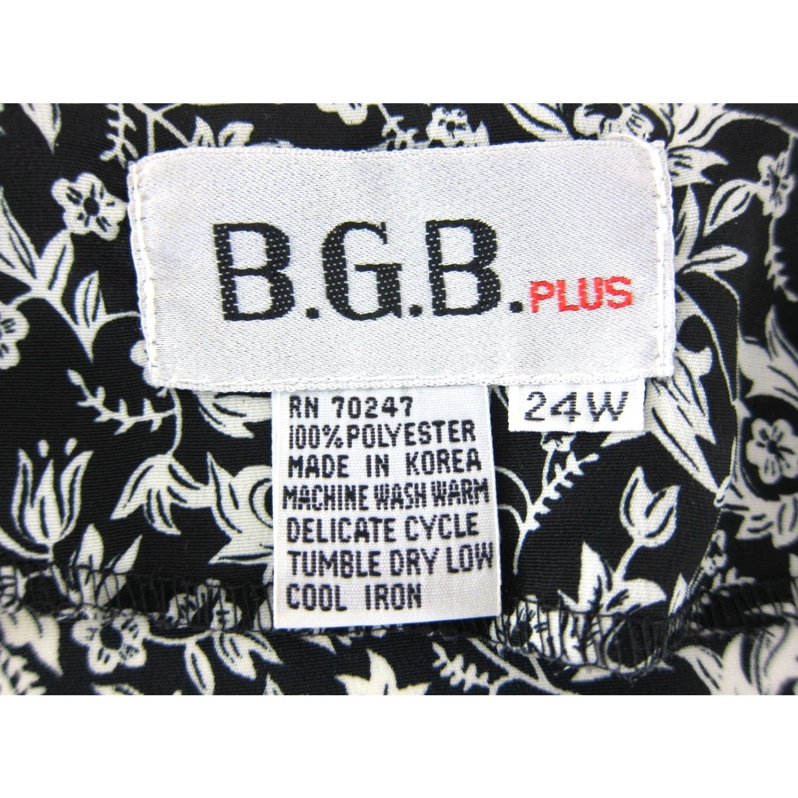 Vintage VINTAGE B.G.B. Plus Dress 24W Midi 3/4 Sleeve Black Floral Button Down Black Polyester Women Size 4XL / US 24-26 - 3 Thumbnail