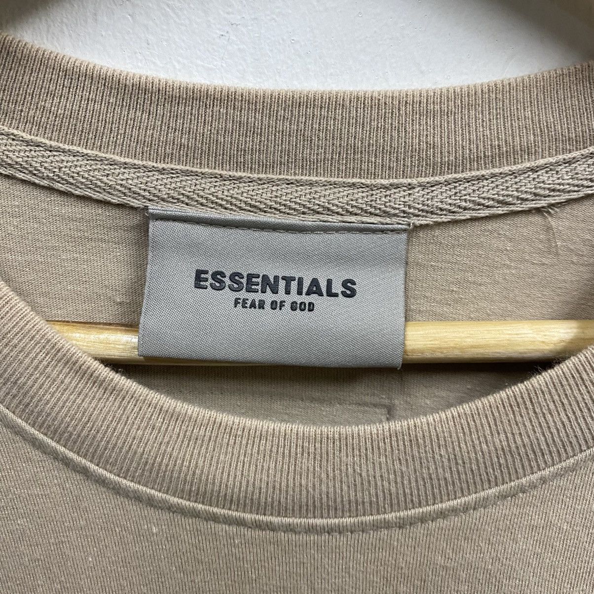 Essentials × Fear of God Essentials FOG Fear Of God Brown Big Back Logo Tee Size US L / EU 52-54 / 3 - 9 Thumbnail
