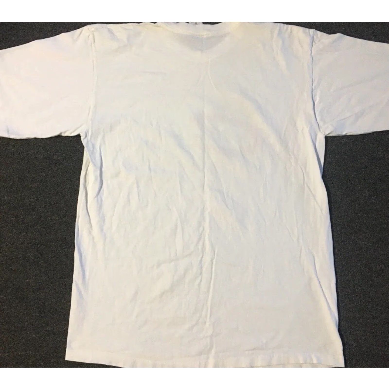 Vintage VINTAGE Columbia Sportswear Royalty Shirt XL USA Hiking Climbing Nature Grunge Shirt Mens XL White 90s 80s USA Outdoor Hiking Grunge Royalty Size US XL / EU 56 / 4 - 6 Thumbnail