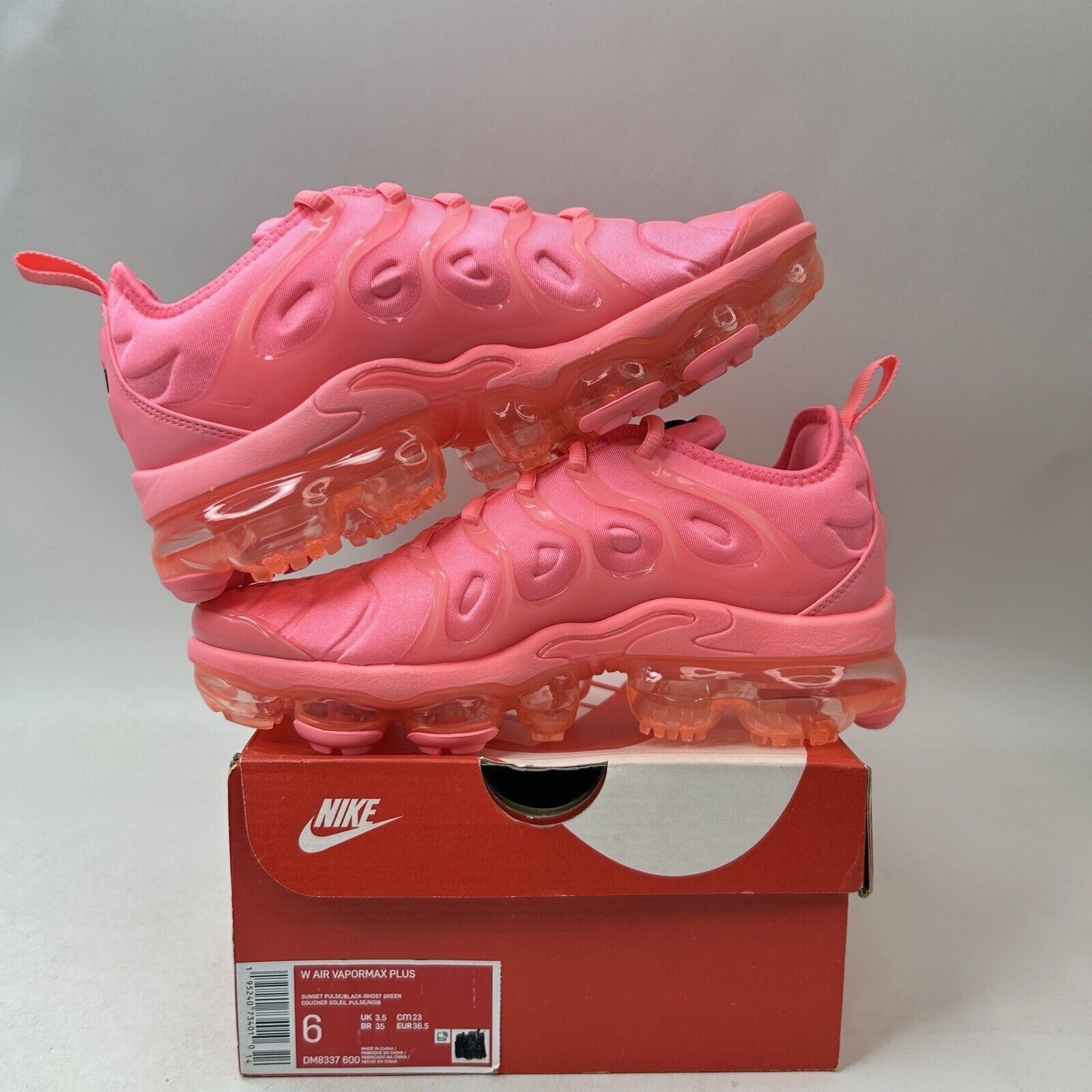 Nike Nike Vapormax Plus WMNS “Bubblegum Pink” 2024 Size US 6 / IT 36 - 3 Thumbnail
