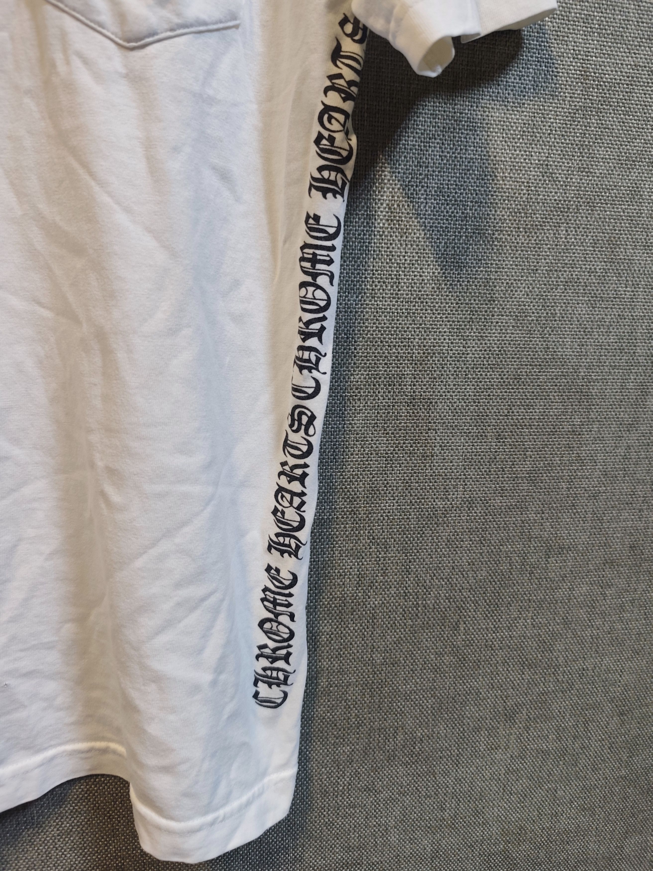 Chrome Hearts Vintage Chrome Hearts Vintage NYC Neck Logo Tee Size US M / EU 48-50 / 2 - 4 Thumbnail