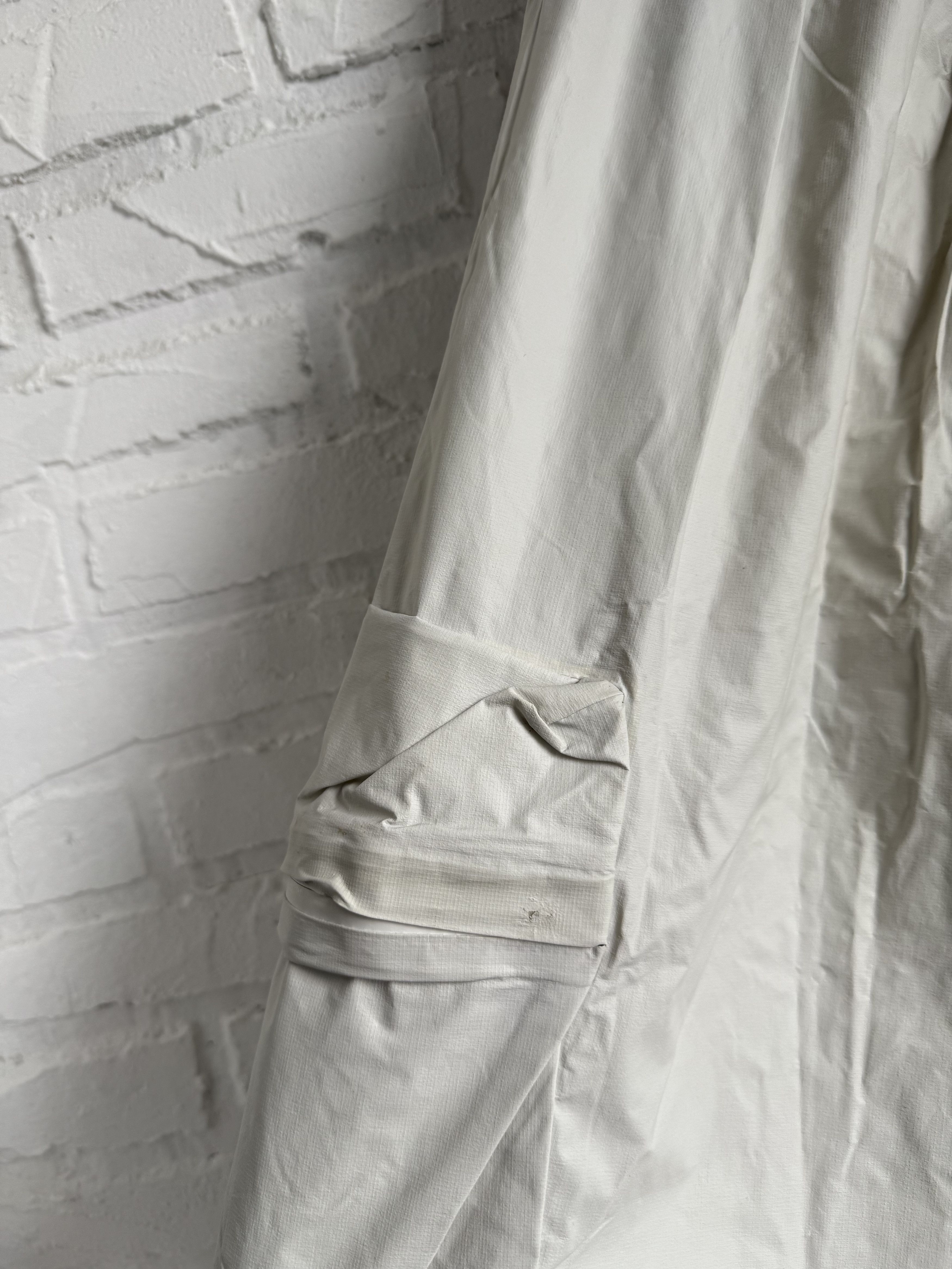 Prada 2019 Prada linea rossa cargo shorts Size US 32 / EU 48 - 21 Thumbnail