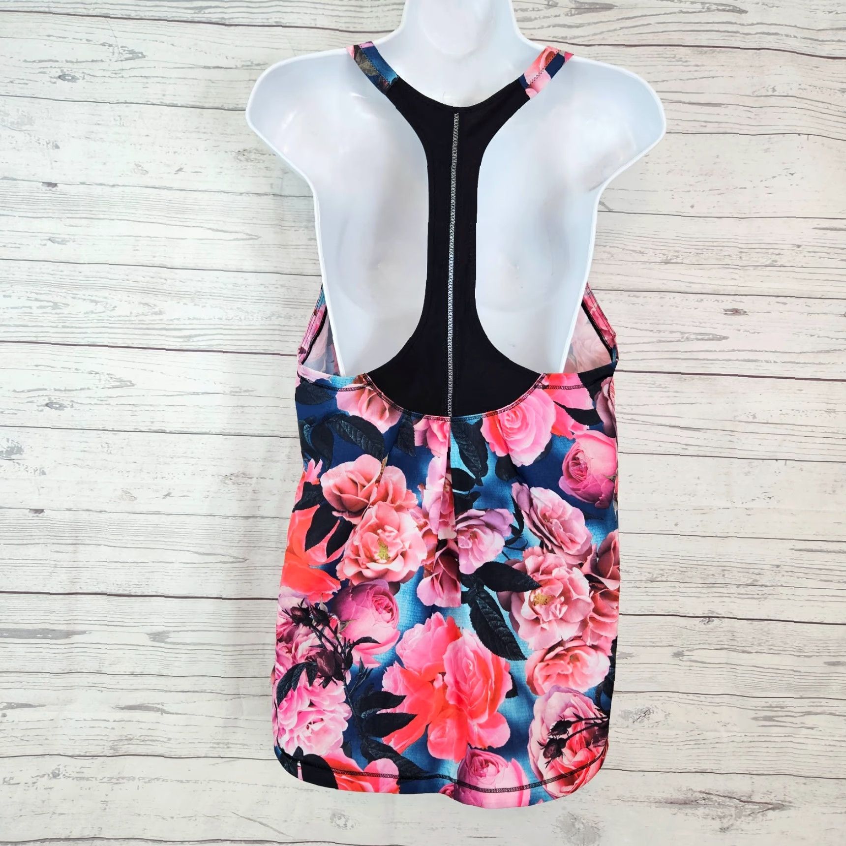Lululemon Lululemon Tank Top Womens Lightened Up Singlet Sz 10 Pink Blue Secret Garden Racerback Scoop Neck Activewear Sleeveless Summer Spring Size L / US 10 / IT 46 - 3 Thumbnail