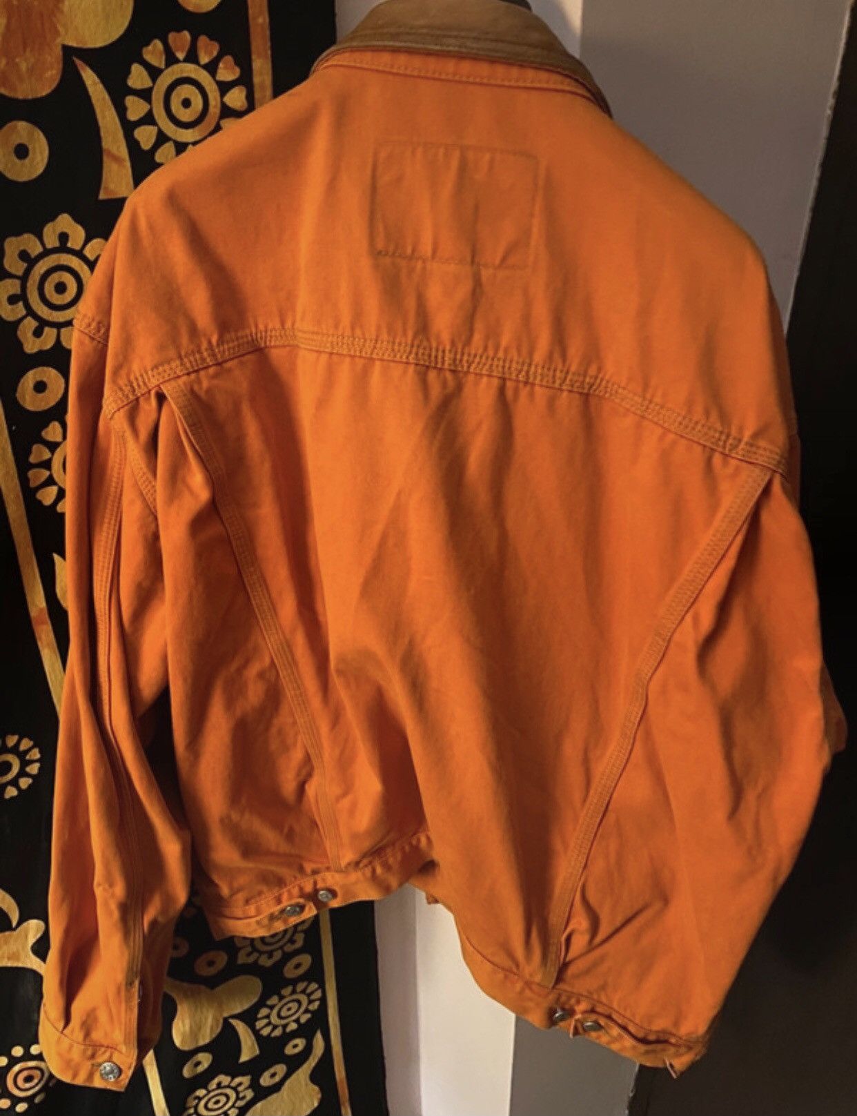 Diesel × Japanese Brand × Vintage Vintage Diesel Stars Series Washed Denim Trucker Jacket Size US L / EU 52-54 / 3 - 2 Thumbnail