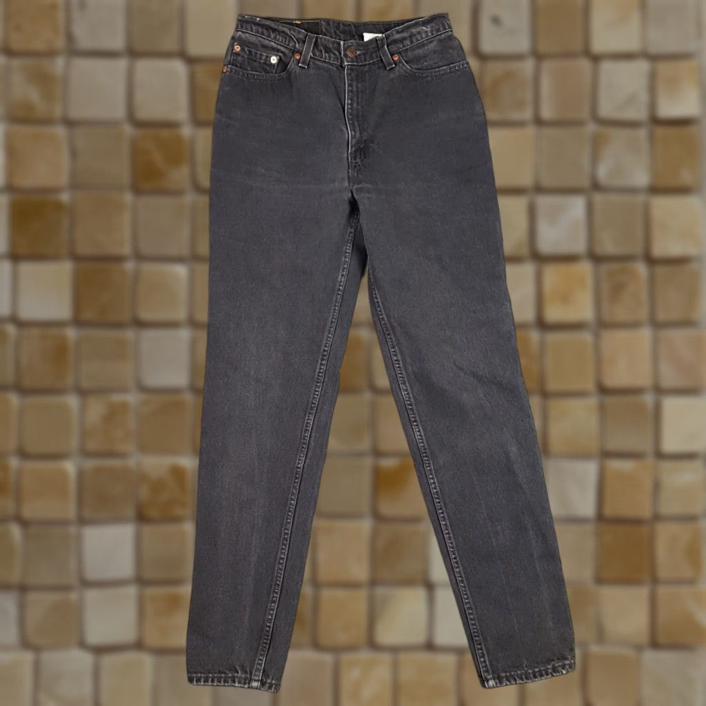 Levi's VINTAGE Levi's 512 Slim Fit Tapered Leg Jeans Women's Size 11 Jr Black Denim 90s Grunge Size 32" / US 10 / IT 46 - 1 Thumbnail