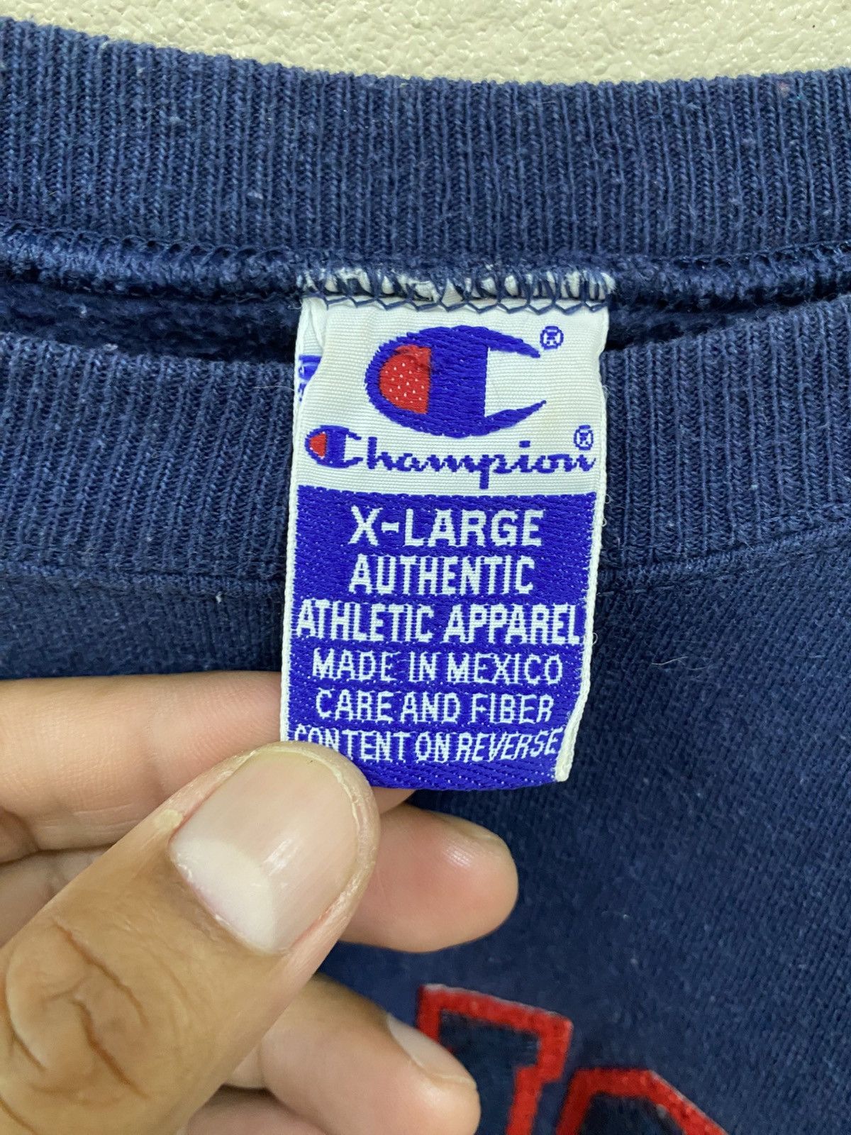Champion Vtg Champion American Embroidery Logo Size US XL / EU 56 / 4 - 6 Thumbnail
