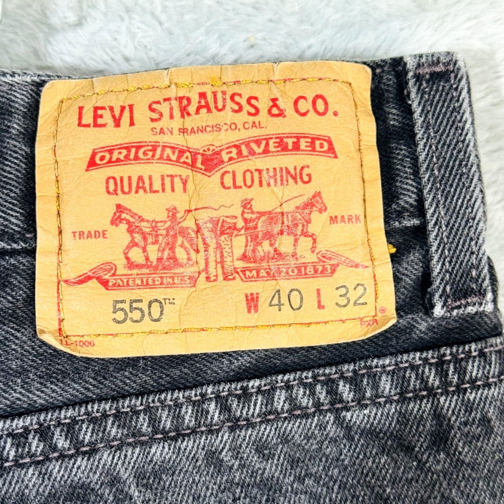 Levi's Levi's 550 Jeans Mens 40x32 Black Charcoal Wash Relaxed Denim Zip Fly Tapered 5-Pocket Logo Size US 40 / EU 56 - 7 Thumbnail