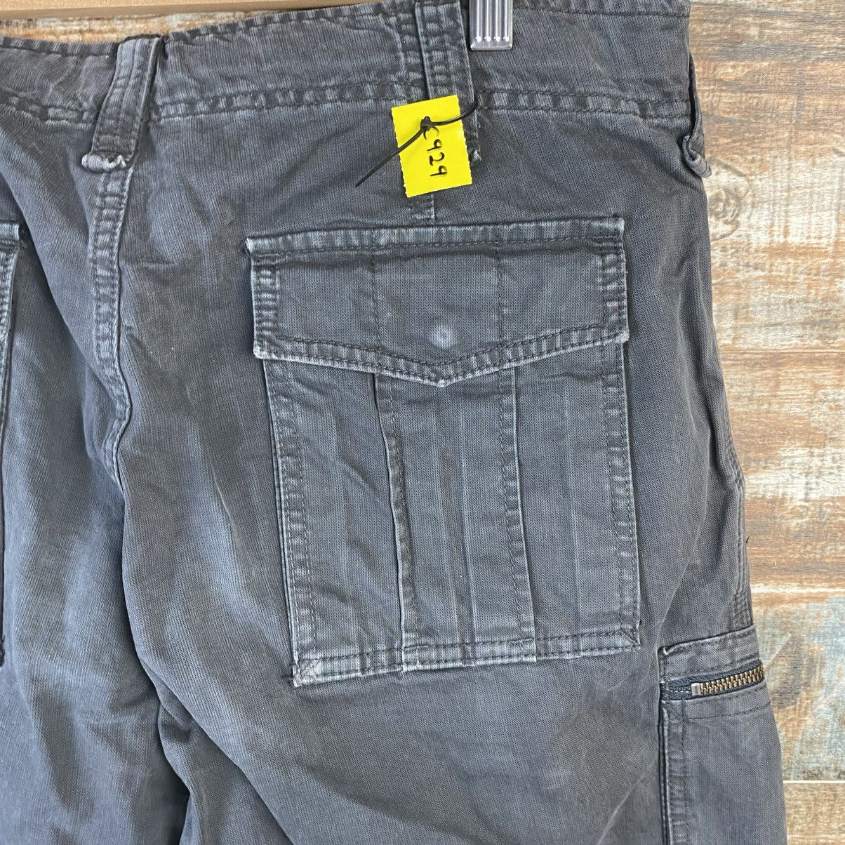 Other DL Uniqlo Black Cargo Multipocket Pants #C929 Size US 33 - 19 Thumbnail