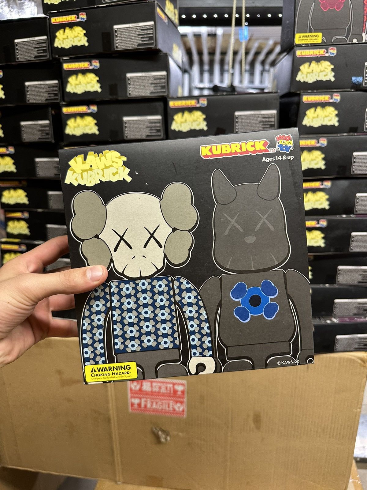 Kaws Kaws bus stop 2006 002 Size ONE SIZE - 1 Thumbnail