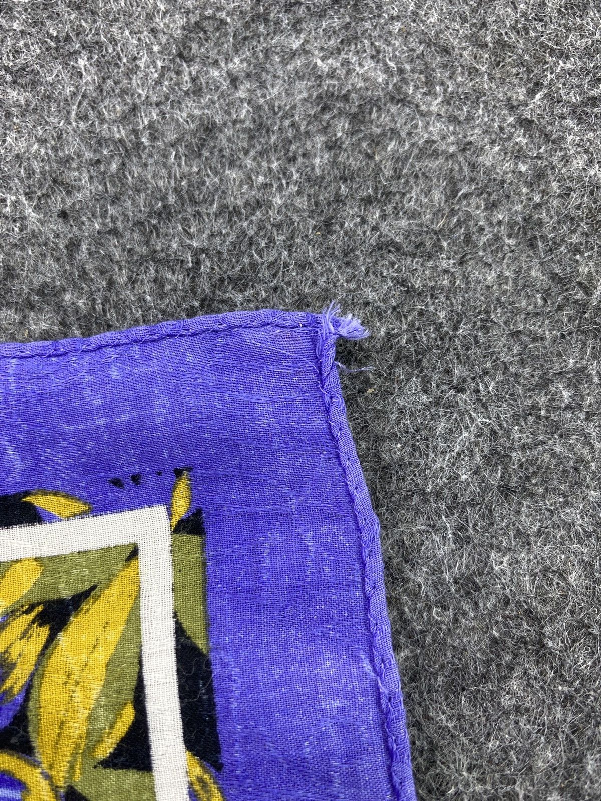 Vintage × Yves Saint Laurent Yves Saint Laurent Handkerchief / Bandana / Neckerchief-B292 Size ONE SIZE - 7 Thumbnail