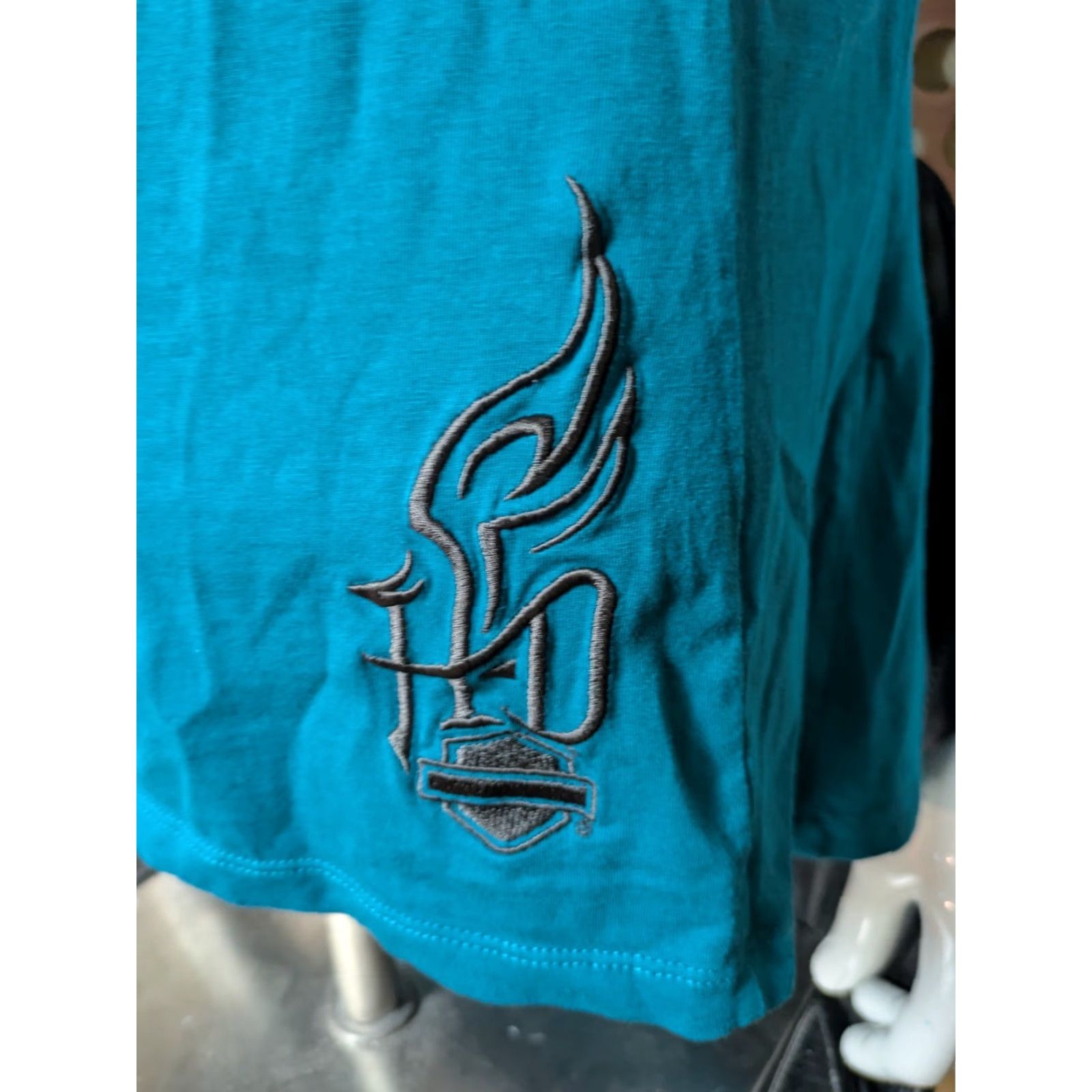 Harley Davidson Womens Harley-Davidson T-Shirt 2XL Embroidered Pigeon Forge TN Blue Cotton Blend Short Sleeve Round Neck Casual Womens/HBT? Size XXL / US 16-18 / IT 52-54 - 2 Thumbnail